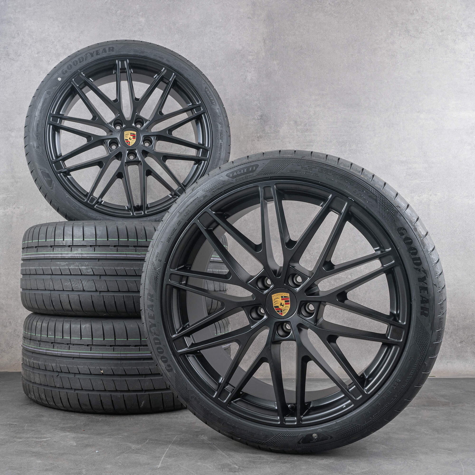 Original Porsche Macan Electric Winterräder 22 Zoll Felgen 95C601025AD 95C601025AE schwarz matt