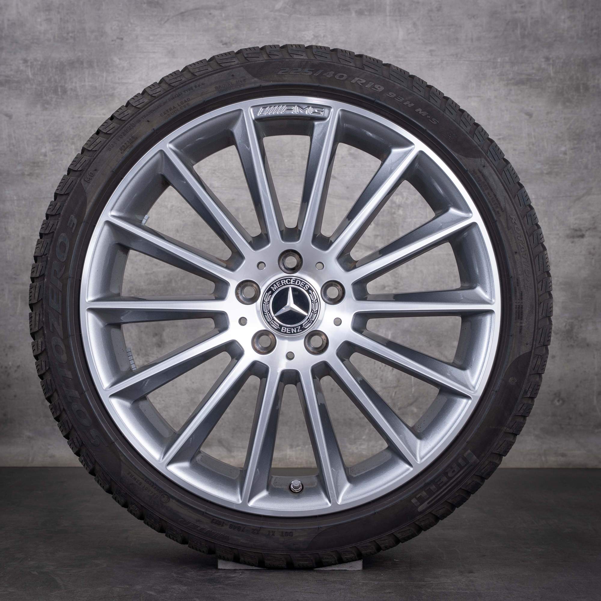 Original Mercedes-Benz A- och B-klass samt CLA vinterhjul 19 tum W177 V177 W247 C118 X118 fälgar A1774011600 himalaya grey, frontpolerade