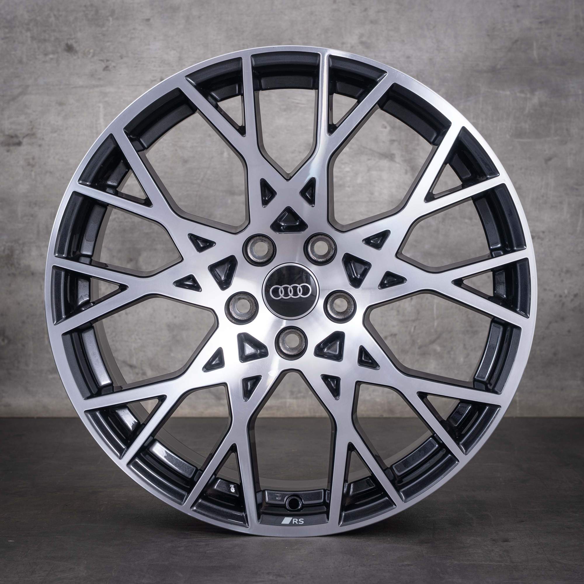 Original Audi RS3 Felgen 19 Zoll 8Y 8Y0601025CK 8Y0601025CL granitgrau glanzgedreht