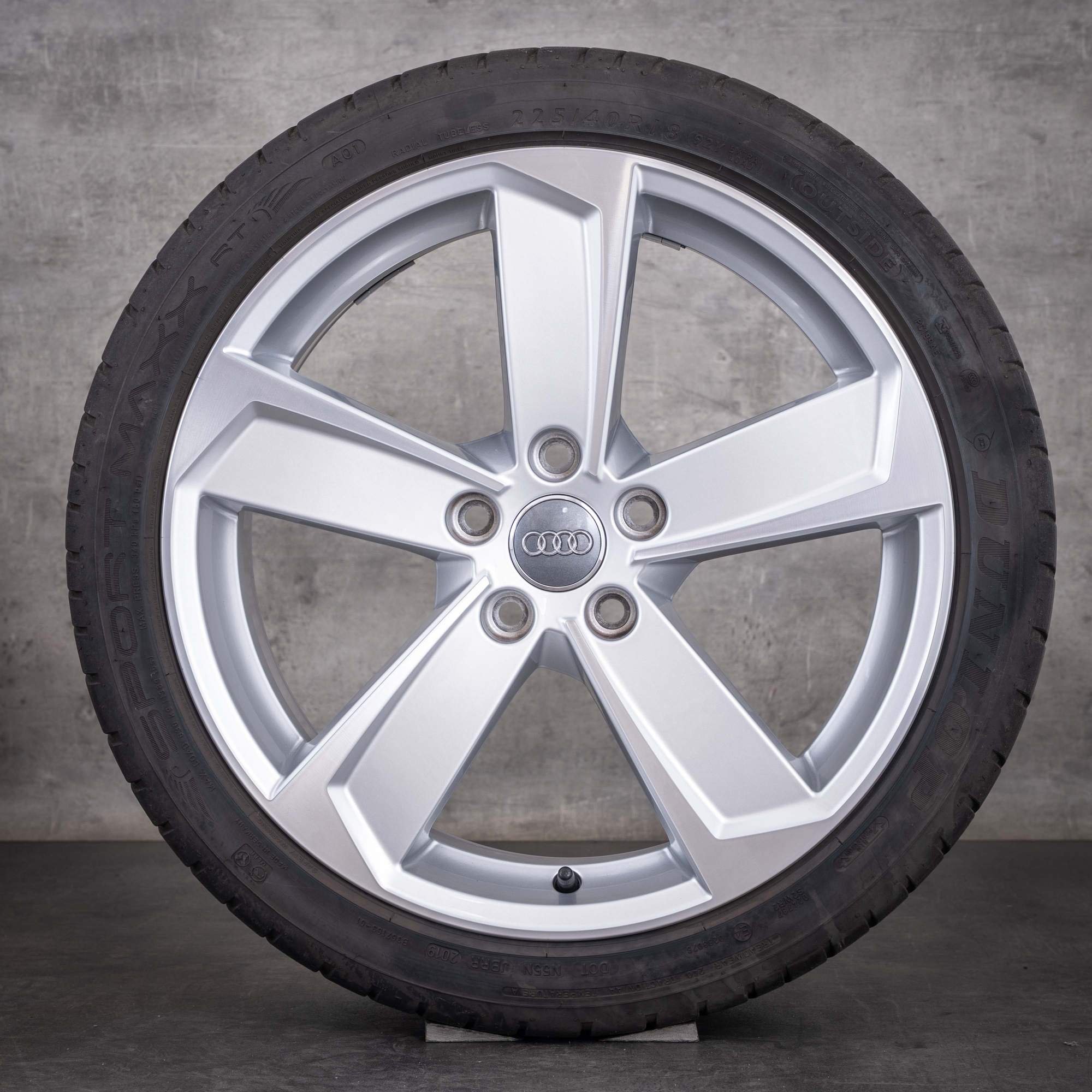 Original Audi A3 Winterräder 18 Zoll 8V Felgen 8V0601025DF silber glanzgedreht