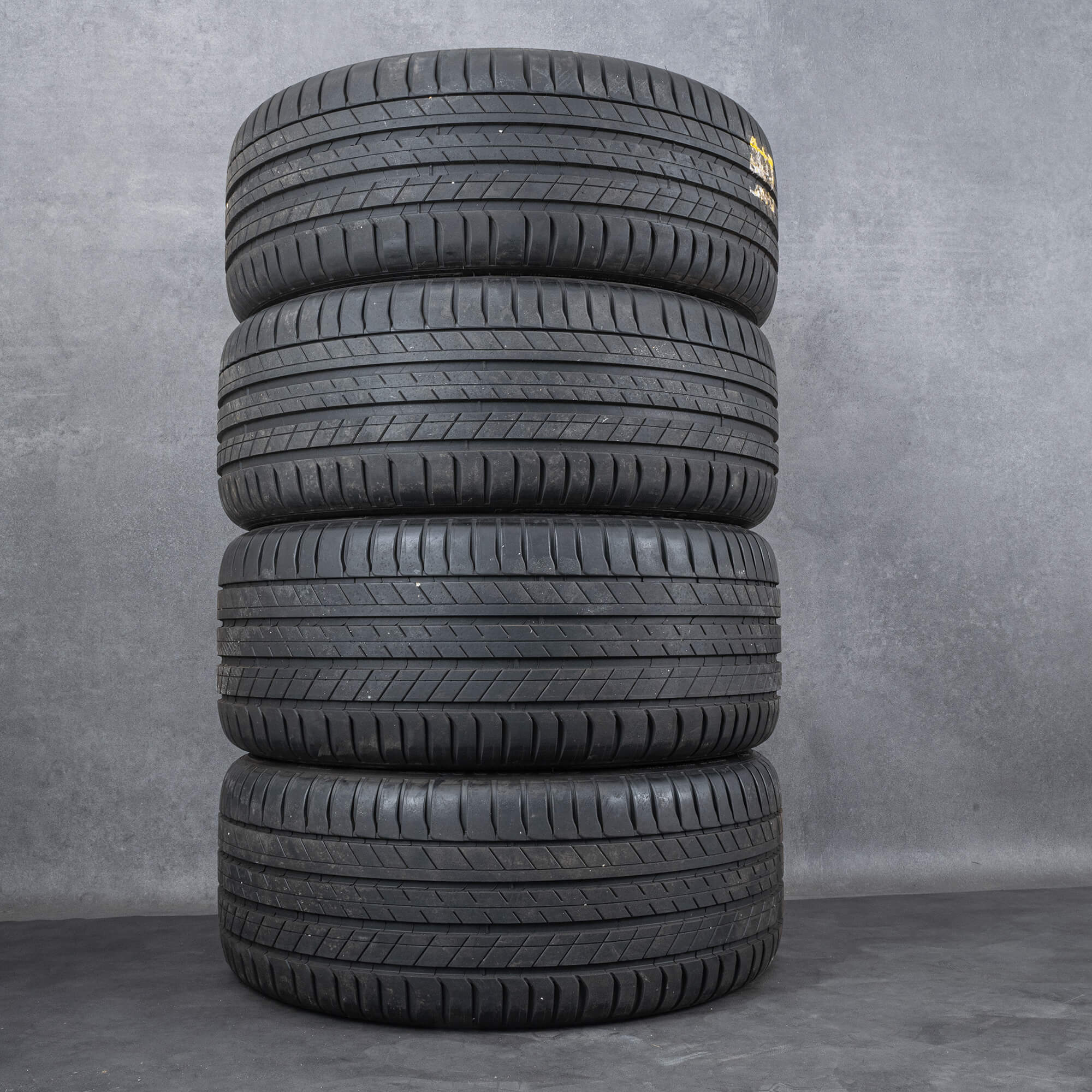 Jantes e pneus inverno originais Porsche Macan III de 20 polegadas 95B jantes 95B601025EJ 95B601025EK titan dark metallic