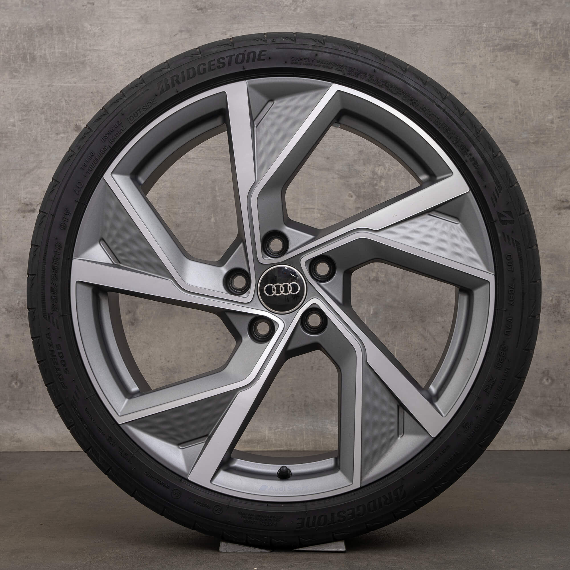 Audi A3 S3 8Y Sommerräder 19 Zoll Felgen Sommerreifen 8Y0601025Q Alufelgen