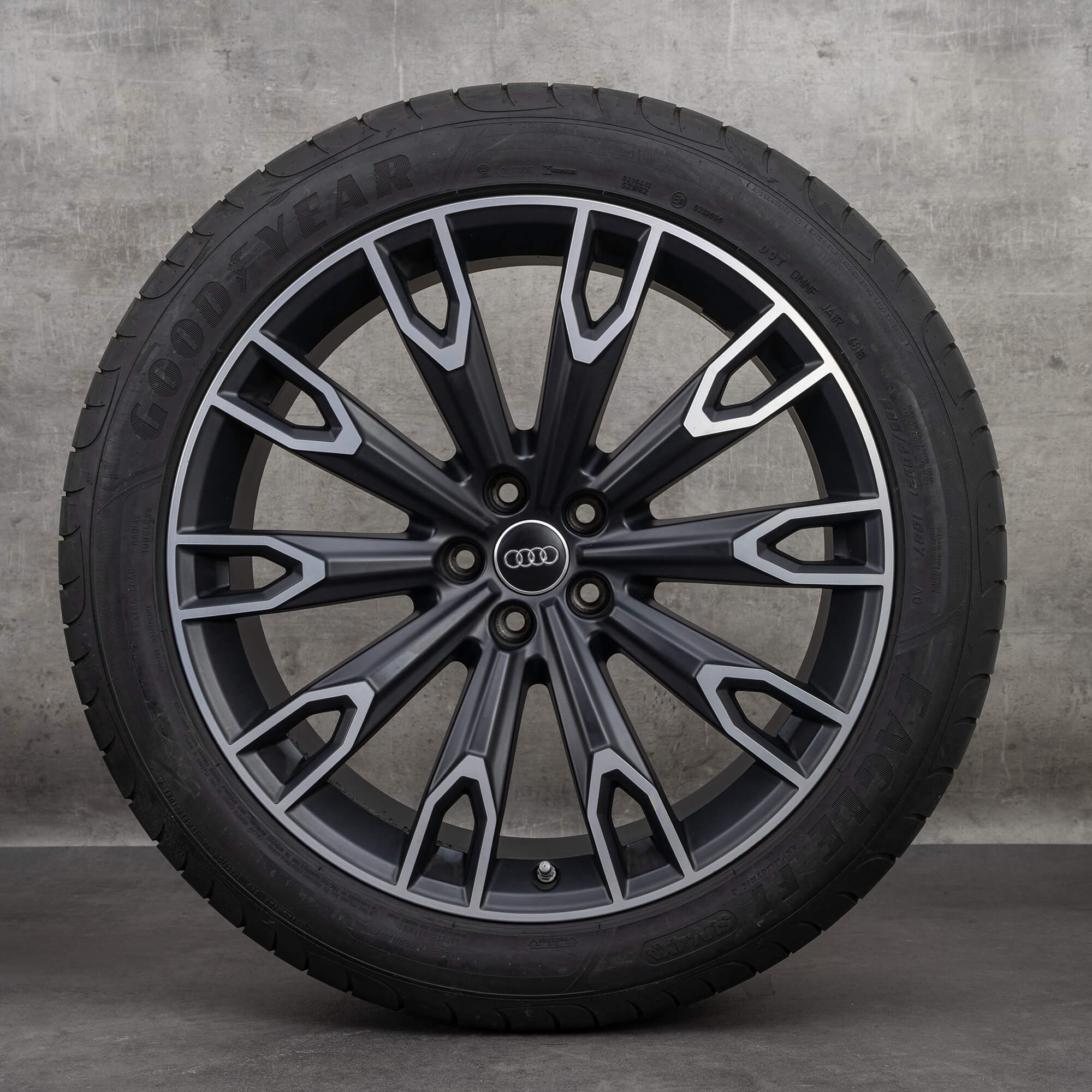Oryginalne felgi Audi Q7 SQ7 21 cali 4M letnie koła 10-ramienne Talea Design 4M0071491 czarne satynowe Polerowane