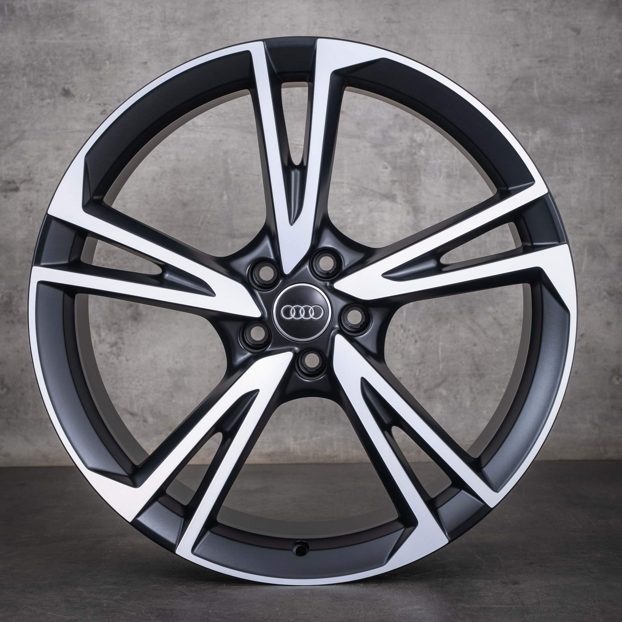 Oryginał Audi A6 S6 felgi 21 cali 4K C8 koła letnie Falx Design 4K0071491 czarny mat polerowane NOWOŚĆ