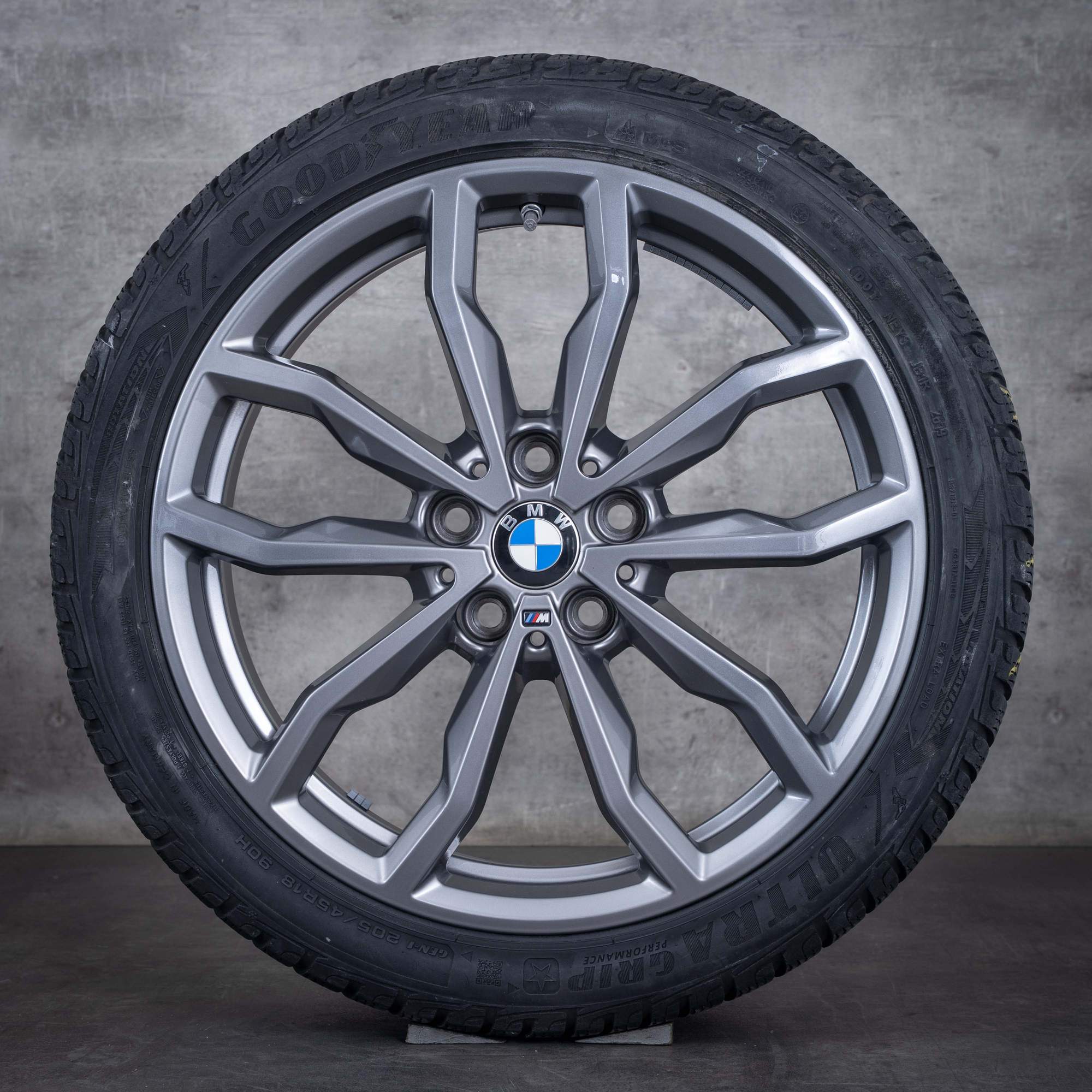 Originais BMW X1 X2 jantes e pneus inverno 18 polegadas F48 F39 styling 771 M 6877550 orbit grey glossy