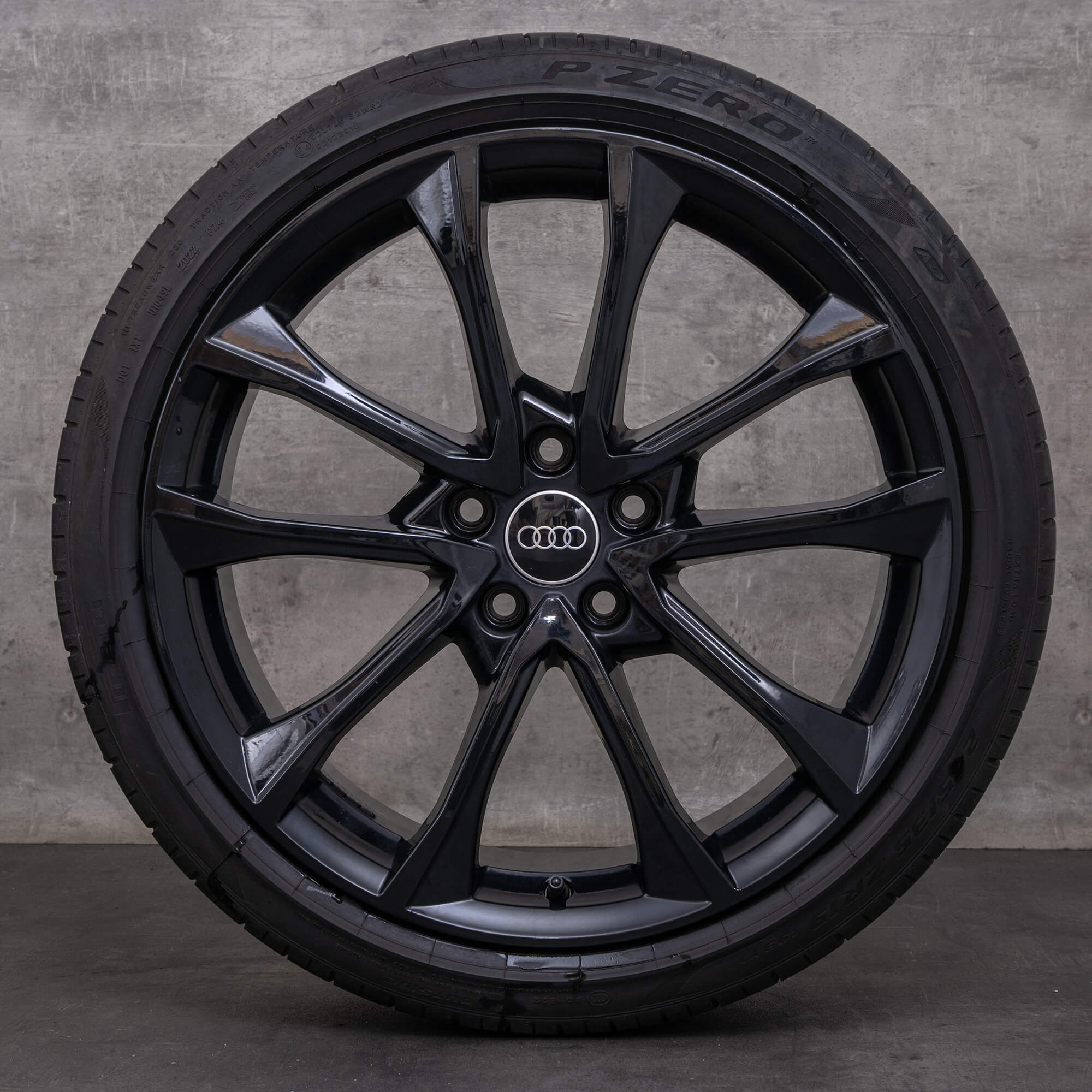 Alkuperäiset Audi A4 S4 vanteet 19 tuuman B9 8W kesäpyörät 8W0601025BF musta kiiltävä