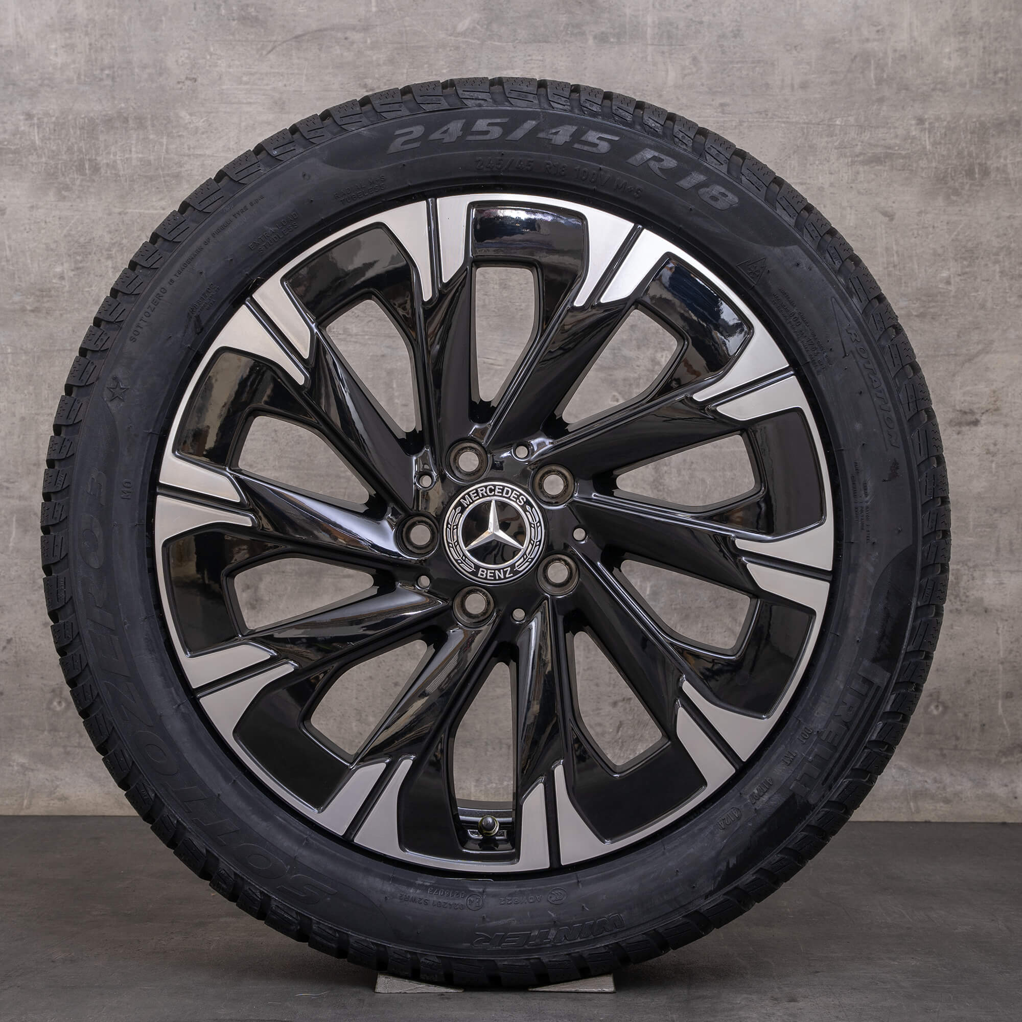 Oryginalne koła zimowe Mercedes Benz EQV 18 cali W447 felgi A4484011500 czarne polerowane NOWE