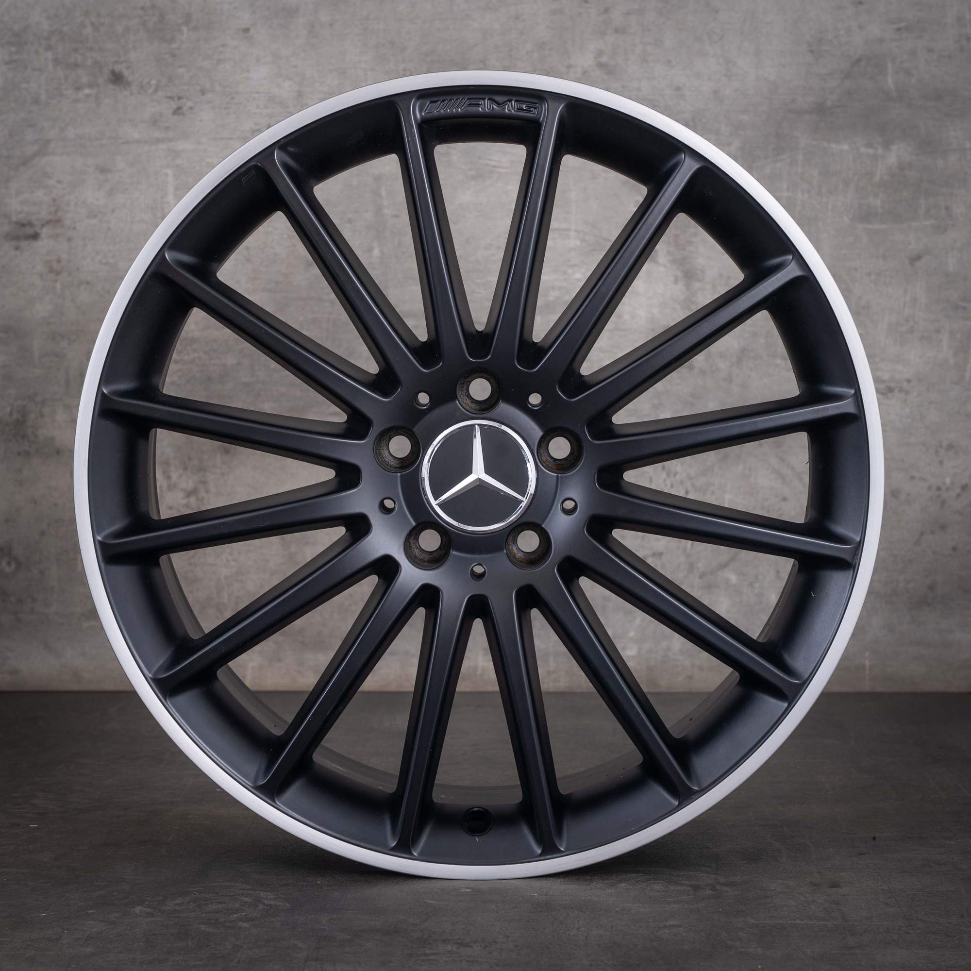 Originale Mercedes-Benz A-Klasse A 45 CLA 45 AMG-fælge 19 tommer W176 C117 X117 A1764010502 sort mat med diamond cut-kant