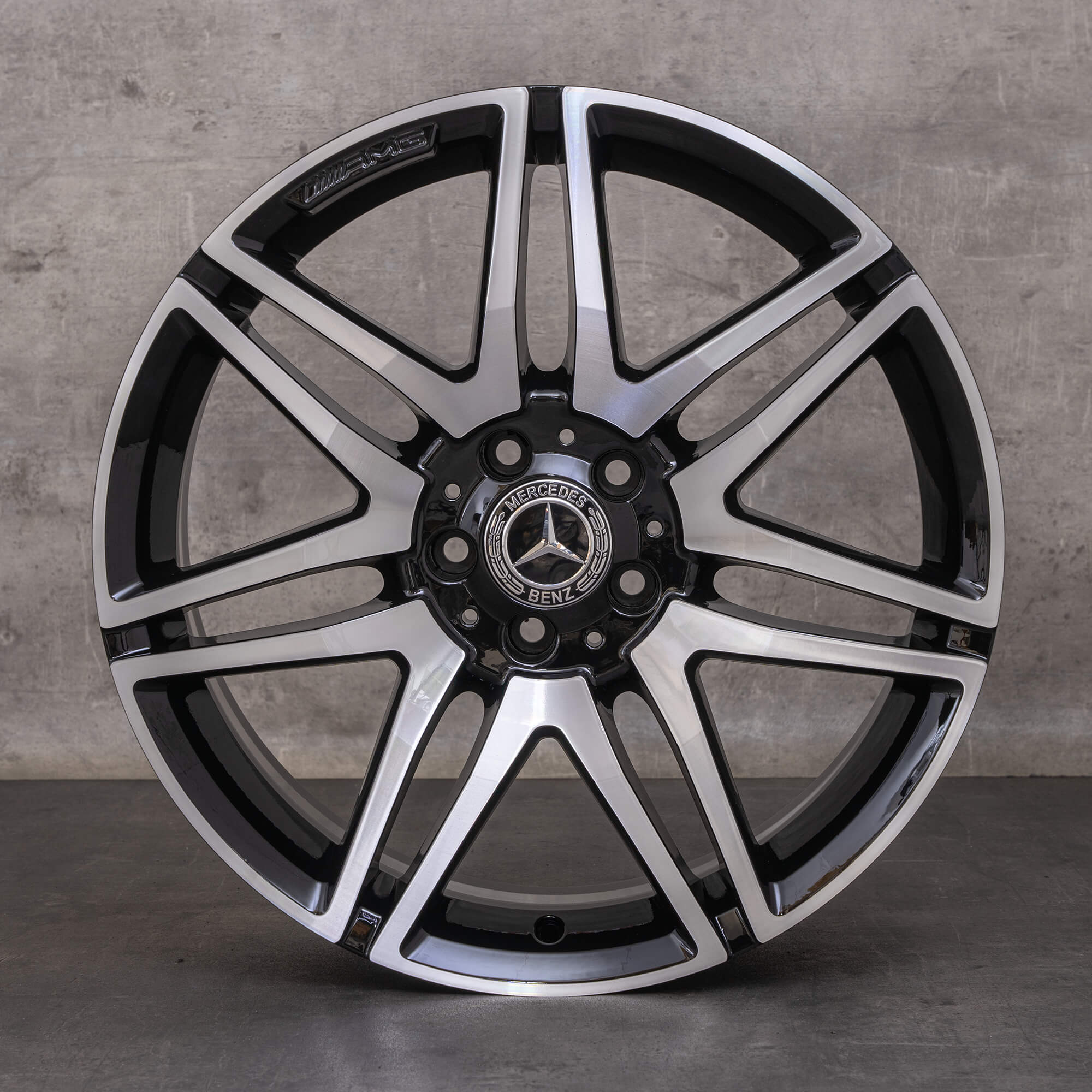 Orijinal E-Serisi AMG jantlar 19 inç C207 A207 A2124014702 siyah yüksek parlaklıkta tornalanmış