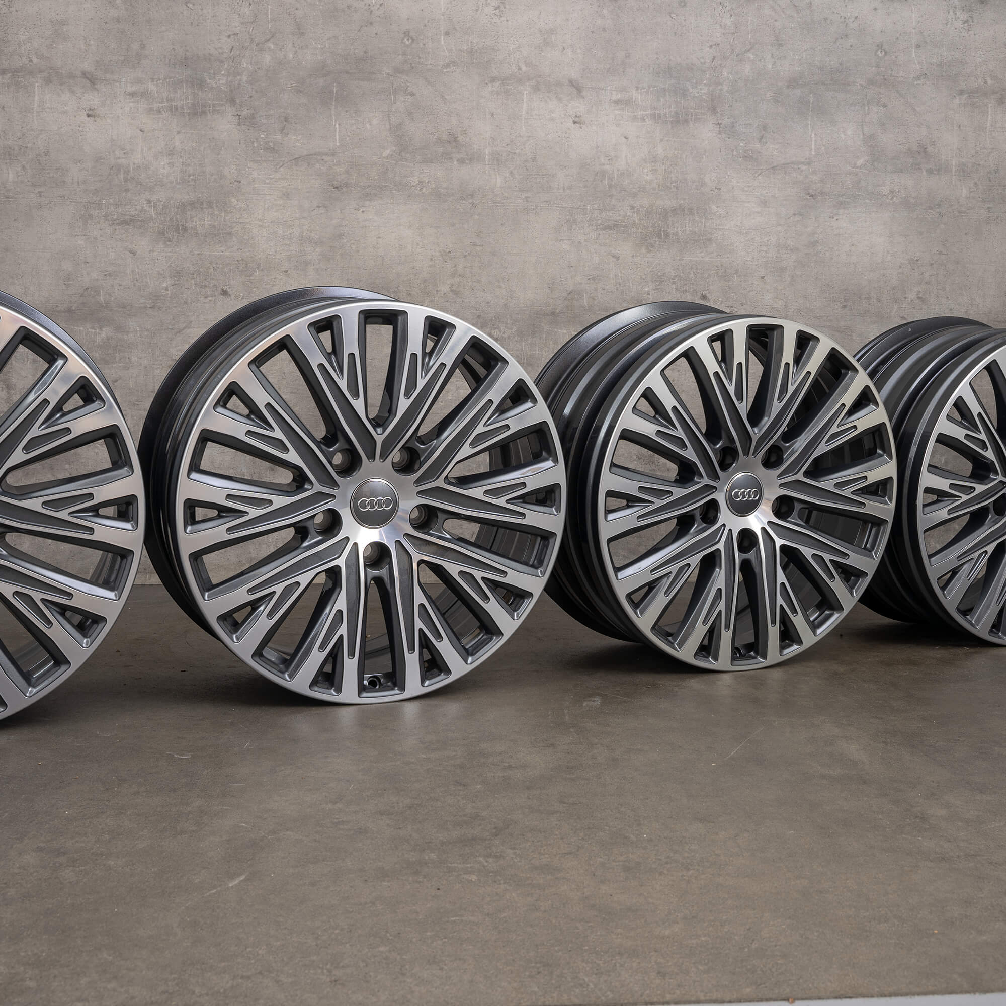 4x Audi Felgen Pax A8 4H gepanzert 245 R490 ET62 Panzerfahrzeug Kugelsicher NEU