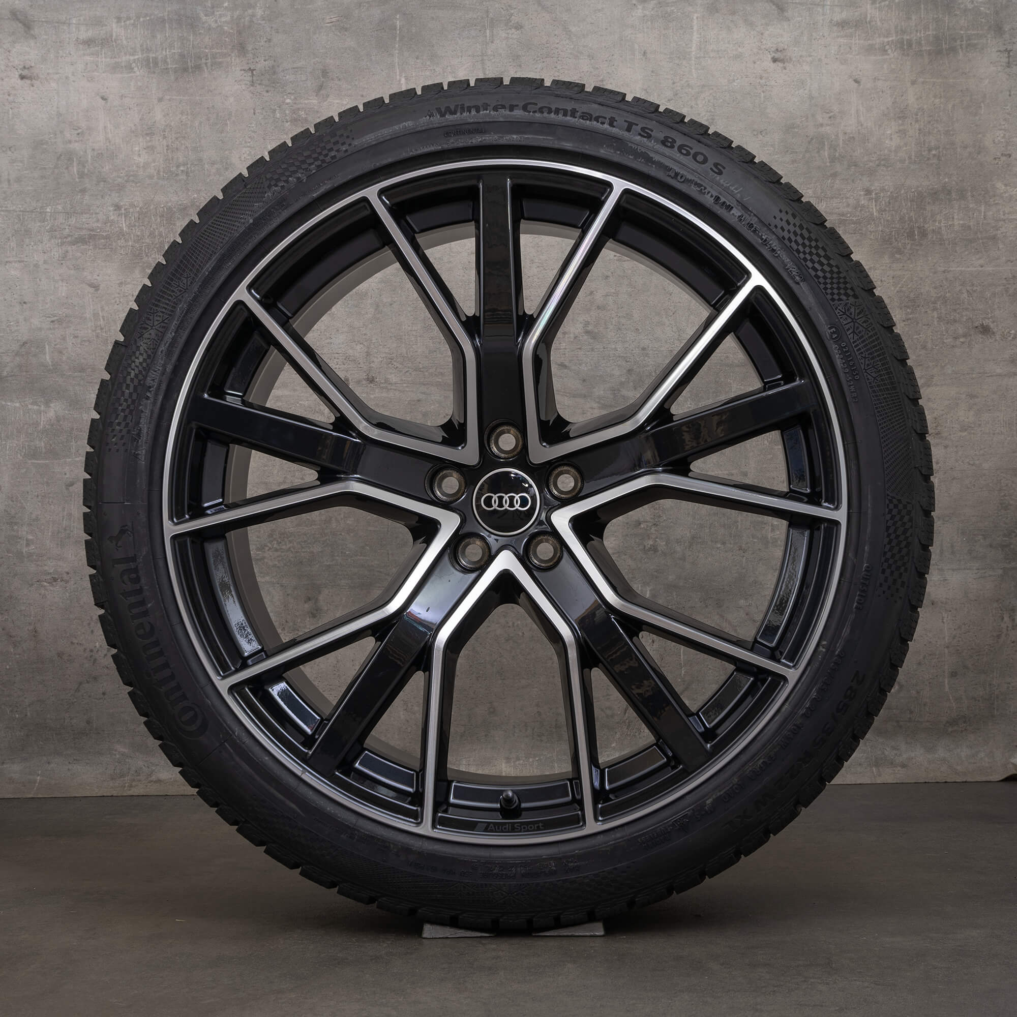 Oryginalne koła zimowe do Audi Q7 SQ7 22 cale felgi 4M Performance 4M0601025DP czarne w stylu diamond cut NOWE