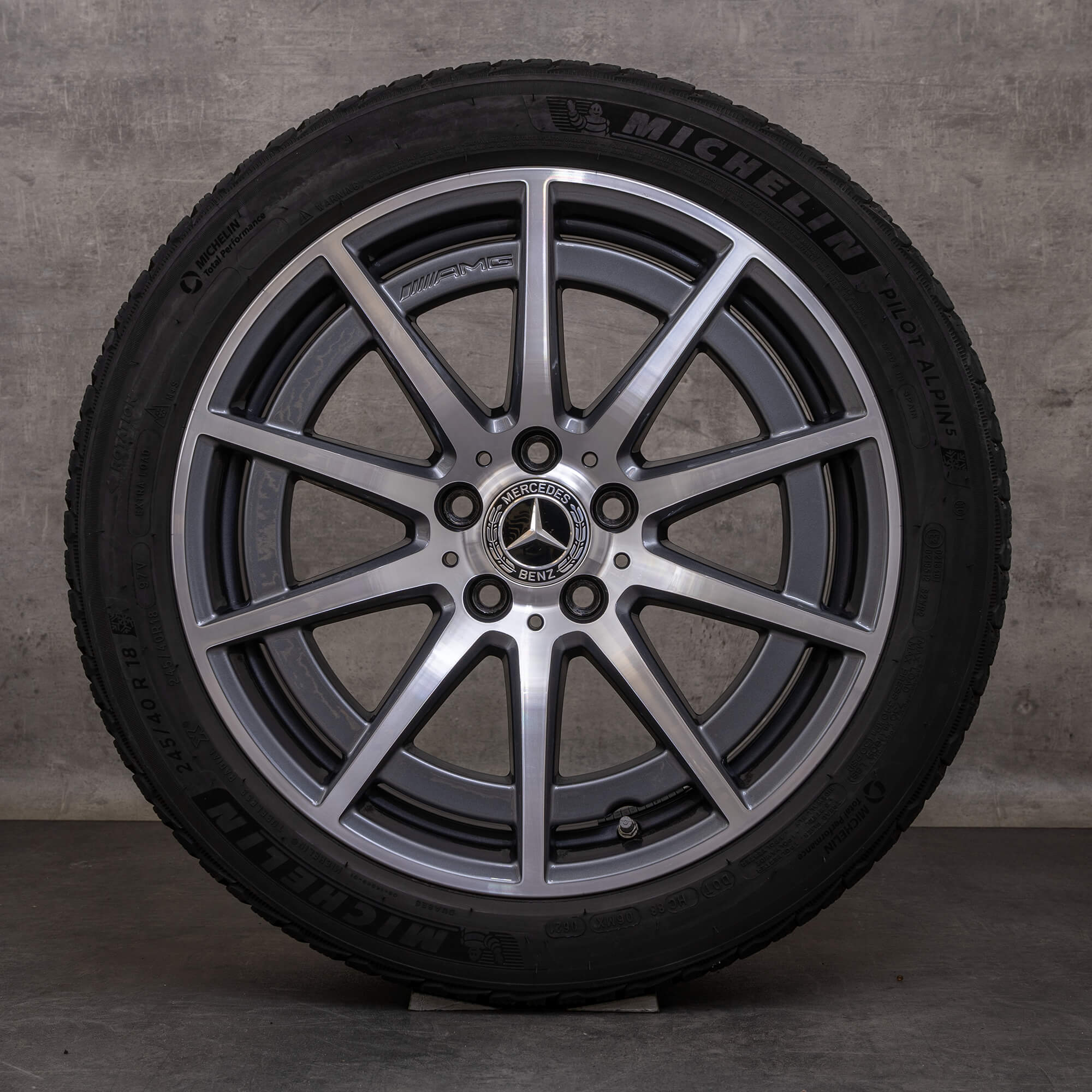Äkta Mercedes Benz A-klass A45 CLA 45 AMG vinterhjul 18 tum W177 V177 C118 X118 fälgar / fälg A1774012100 titan glansig svarvad
