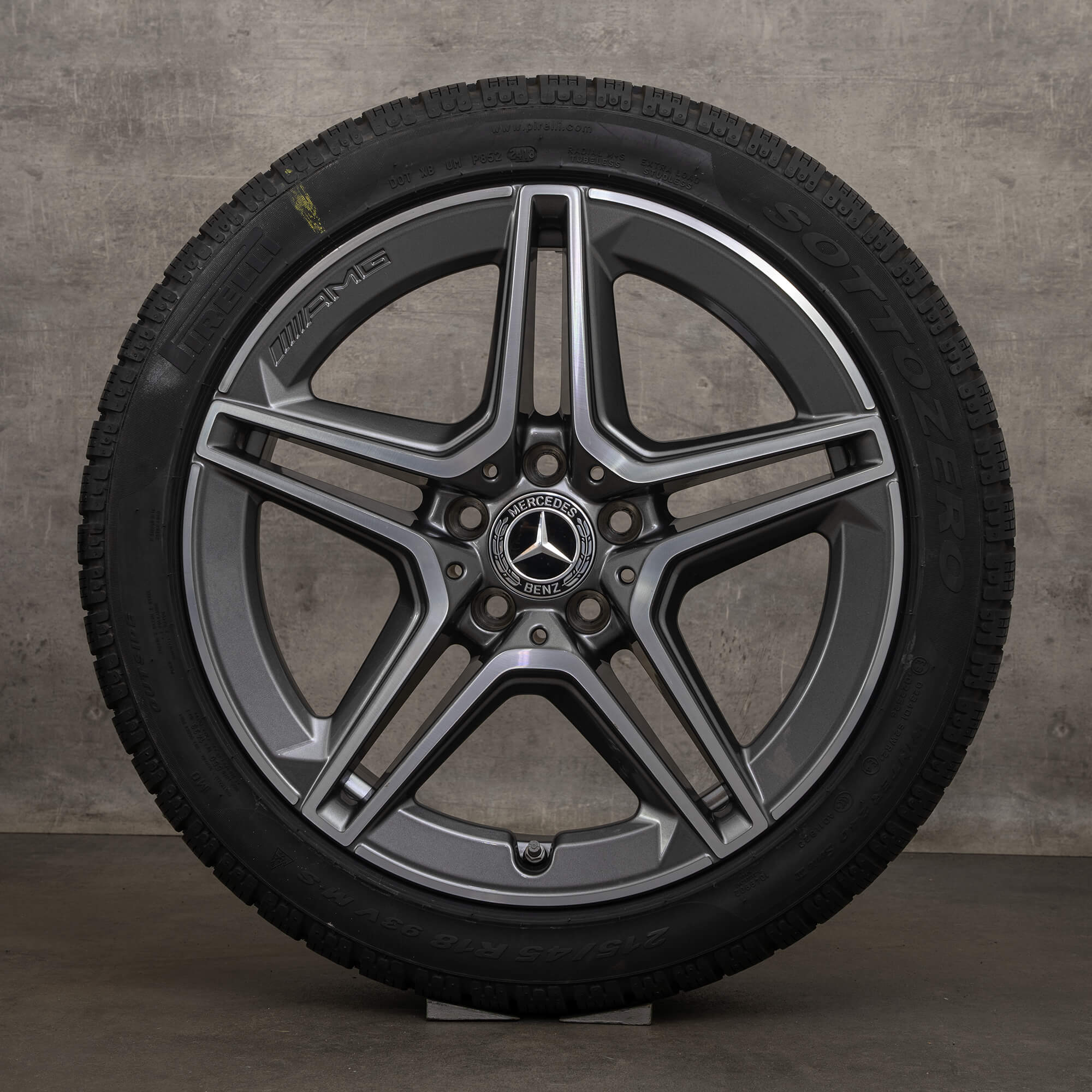 Alkuperäiset Mercedes Benz A-sarjan A35 AMG talvirenkaat 18 tuuman W177 V177 vanteet A1774013800 himalajanharmaa kiillotettu käännetty