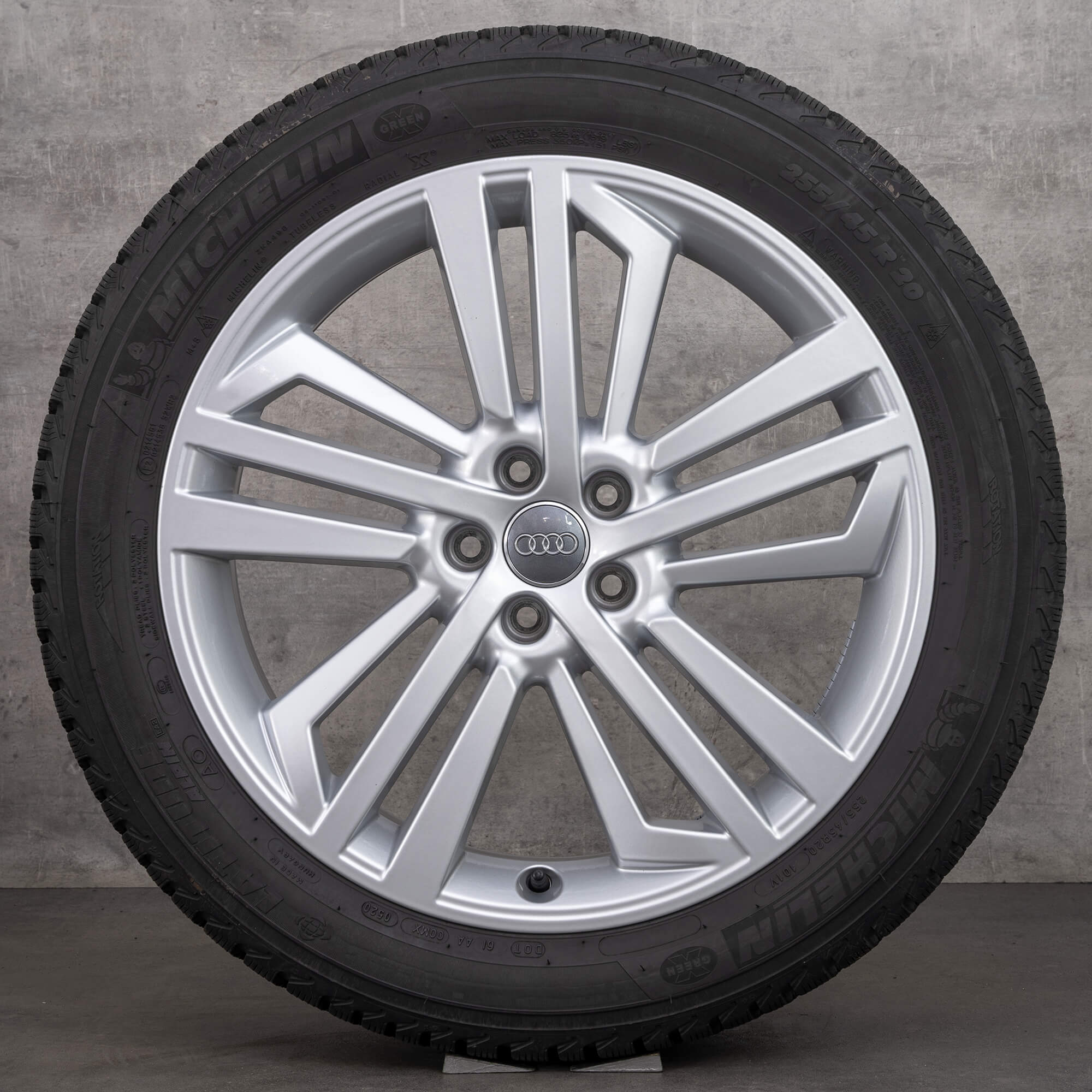 Originale Audi Q5 SQ5 vinterhjul 20 tommers FY felger 80A601025L DOT 23 sølv