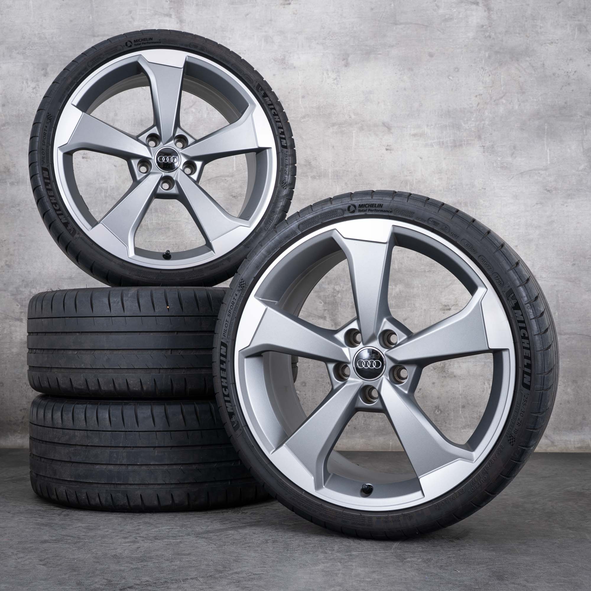 Jante originale Audi RS3 19 inch 8V Hatchback Anvelope de vară 8V0601025CJ 8V0601025CF Rotor II titan mat Lucios