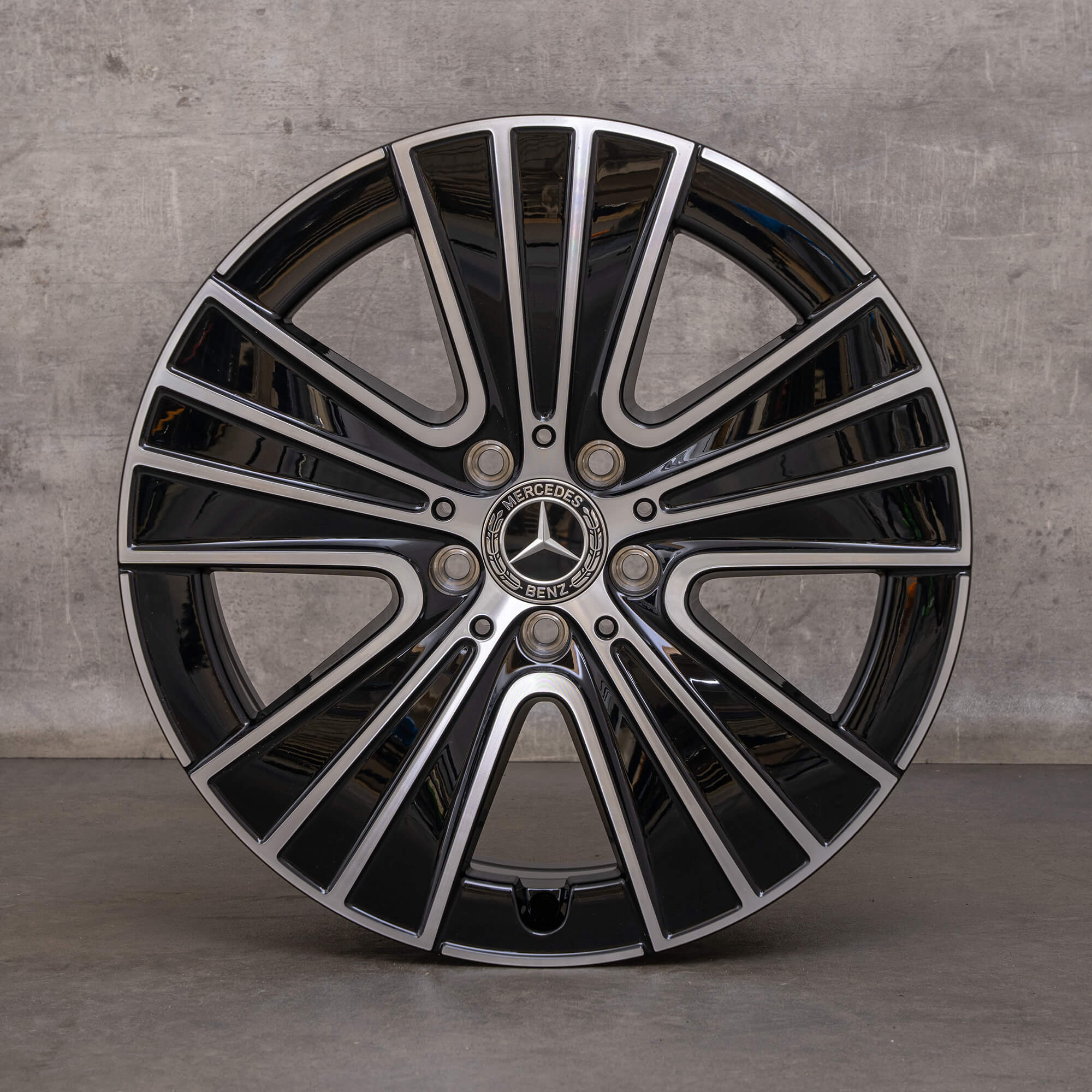 Originele Mercedes E-Klasse velgen 18 inch W214 S214 A2144012800 zwart hoogglans gedraaid NIEUW