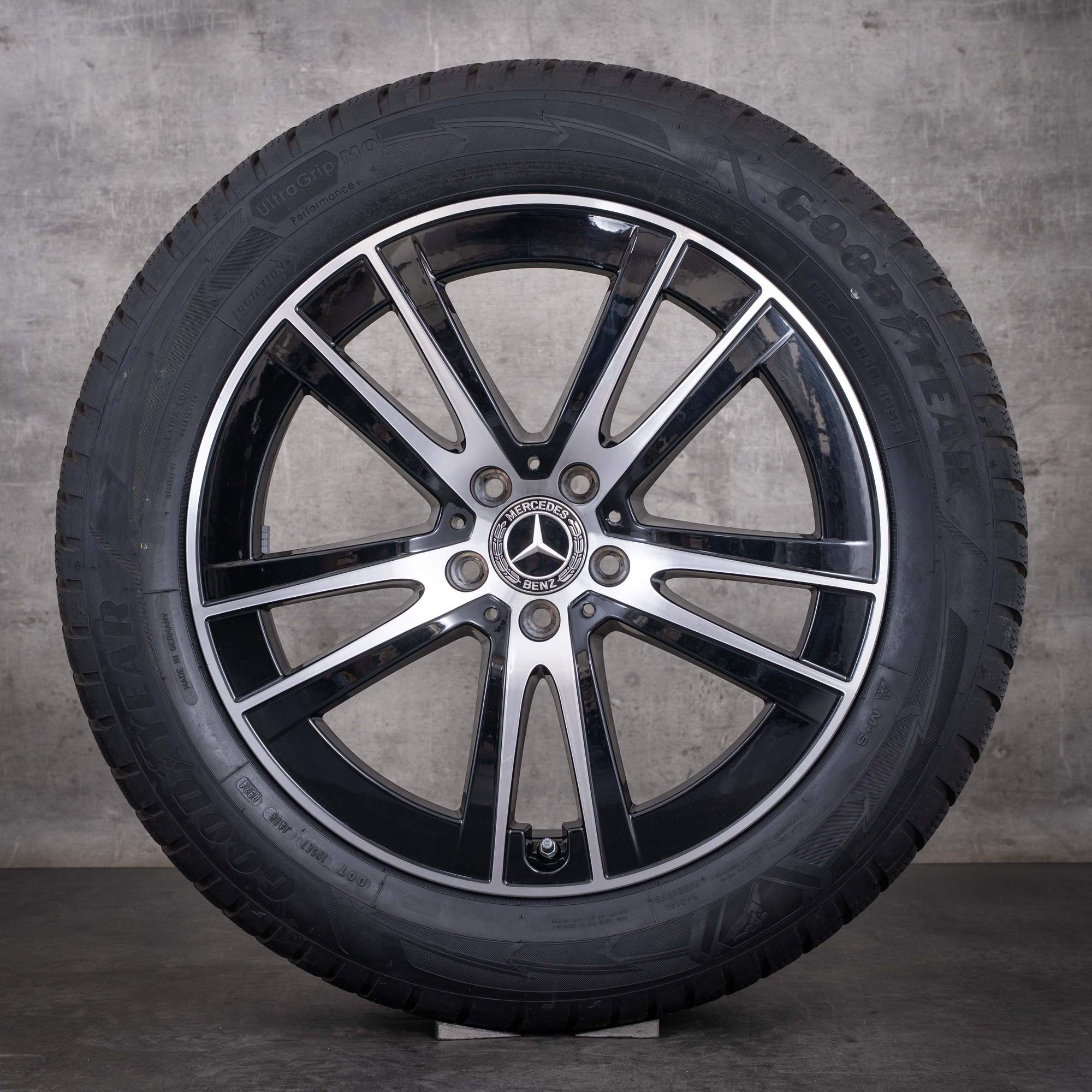 Oryginalne koła zimowe Mercedes-Benz GLC 19 cali C254 X254 A2544015700 czarne z efektem diamond cut