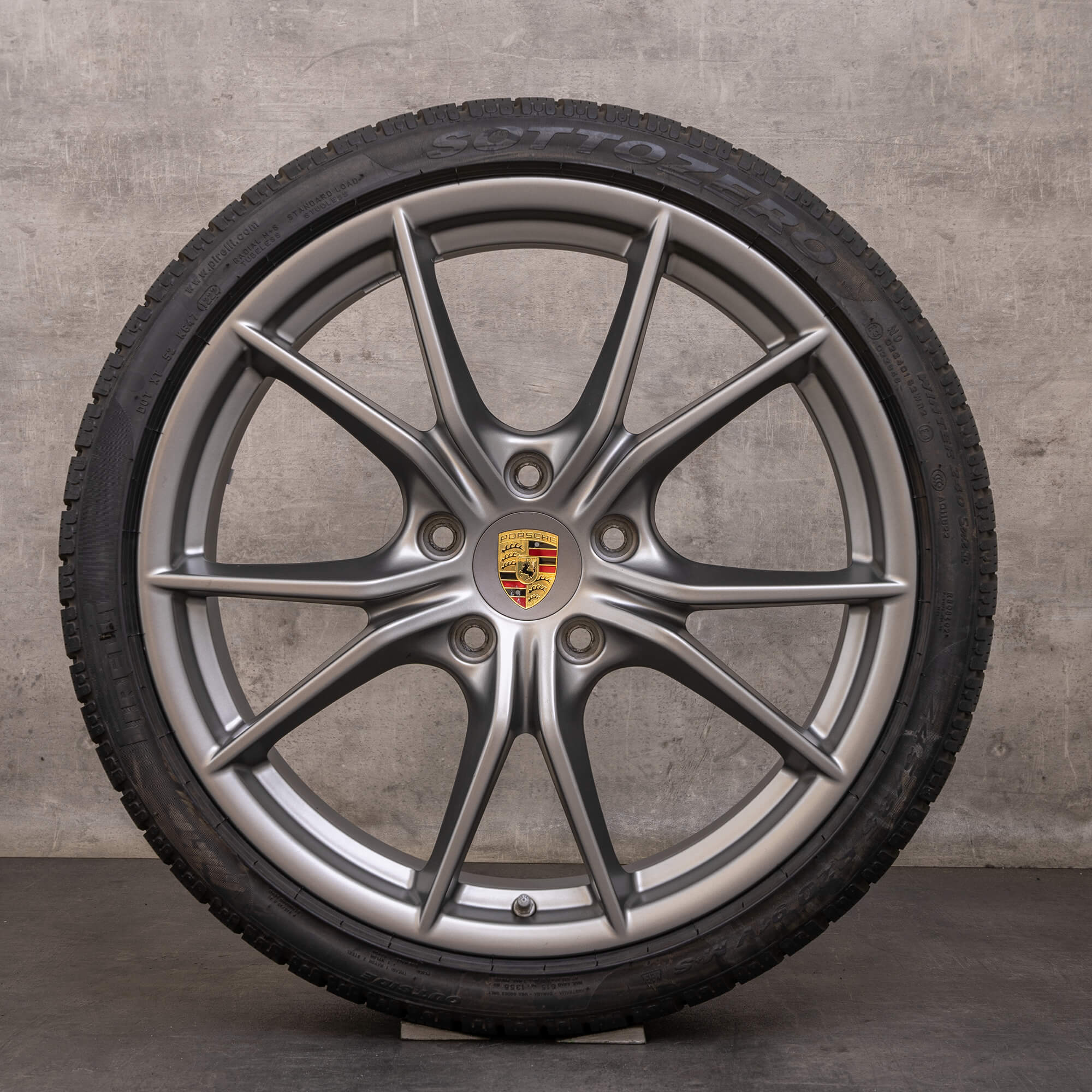 Oryginalne koła zimowe Porsche 911 20 cali 991 II Felgi 99136271000 99136276002 platyna srebrny mat