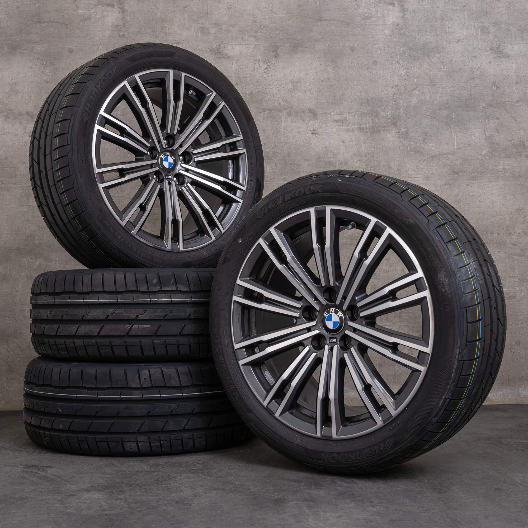 Original BMW 2-serie 3-serie 4-serie fälgar 18 tum G42 G20 G21 G22 G23 sommarfälgar 790 M 8089890 8089891 orbit grå fram polerad
