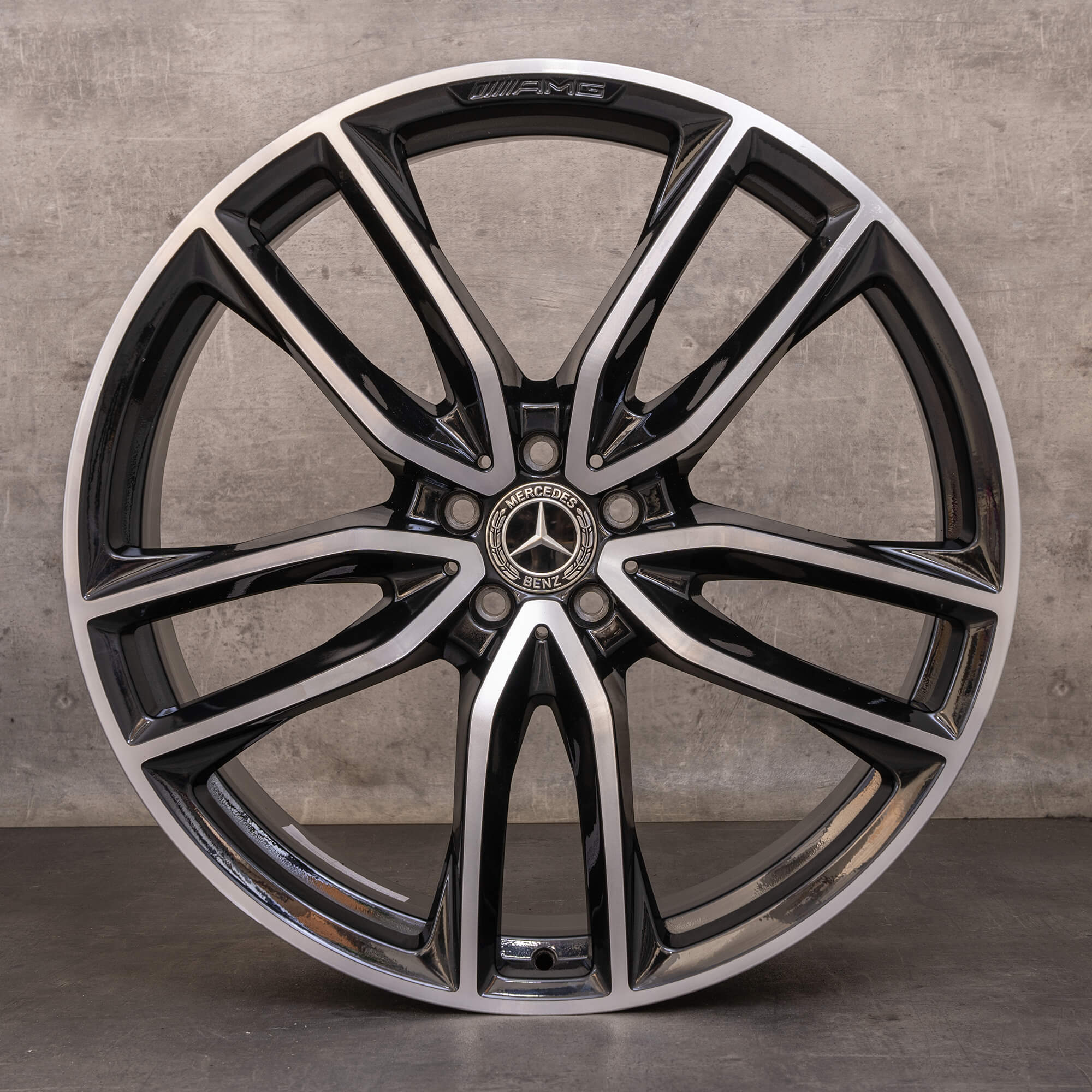 Orijinal Mercedes Benz GL GLS AMG jantlar 23 inç X167 A1674017700 A1674017800 siyah parlak tornalanmış