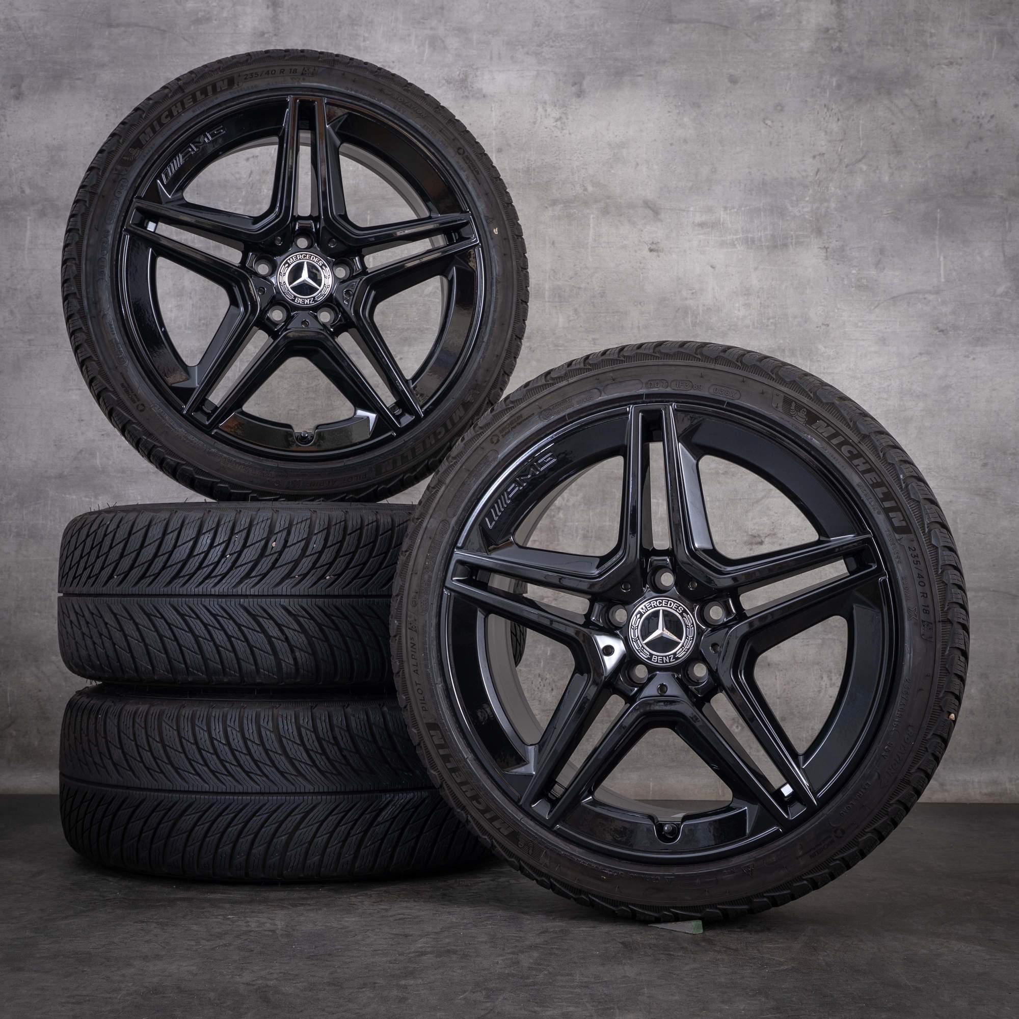 Original Mercedes Benz CLA 35 AMG Winterräder 18 Zoll C118 X118 Felgen A1184010200 schwarz glanz