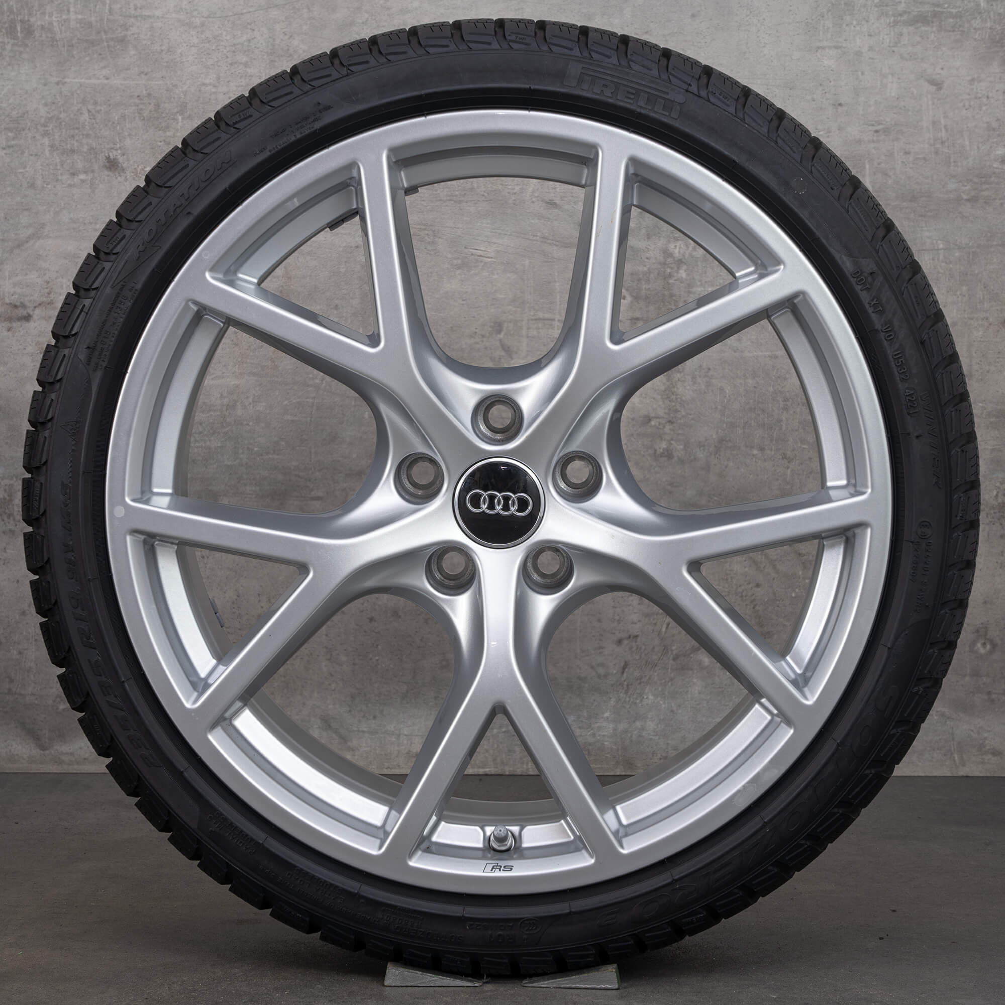 Cerchi Audi 19 pollici RS3 8Y pneumatici invernali OEM ruote cerchi in