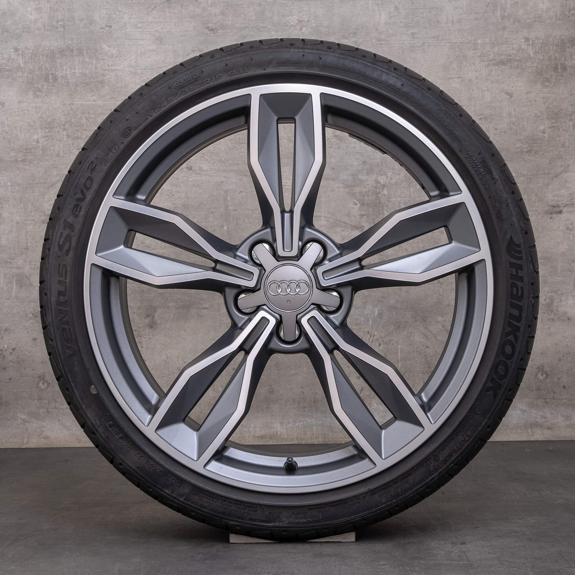 OEM Audi TT TTS winter wheels 19 inch 8S rims facetted design