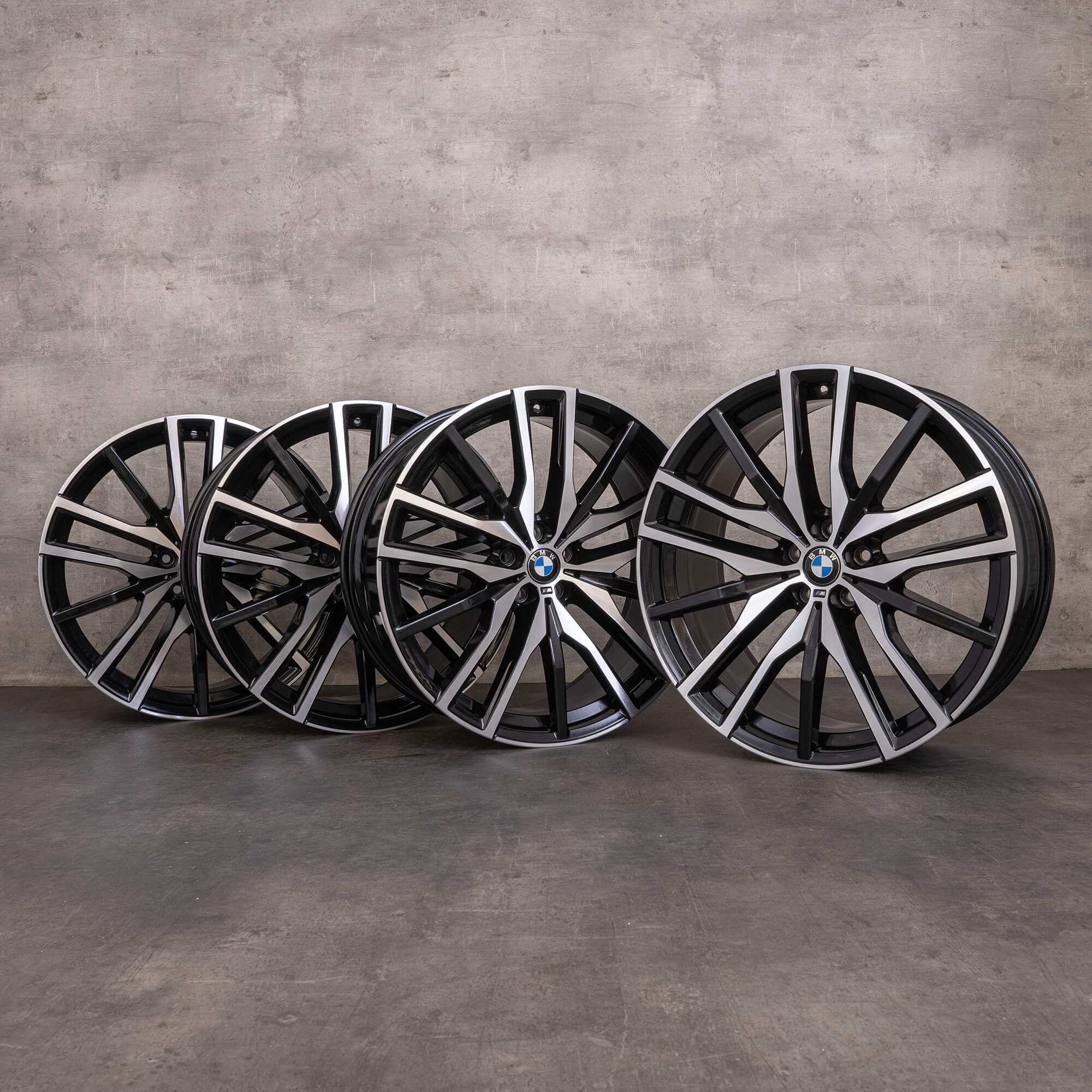 OEM BMW X5 X6 Rims 22 inch G05 G06 Styling 742 M 9882610 9882611