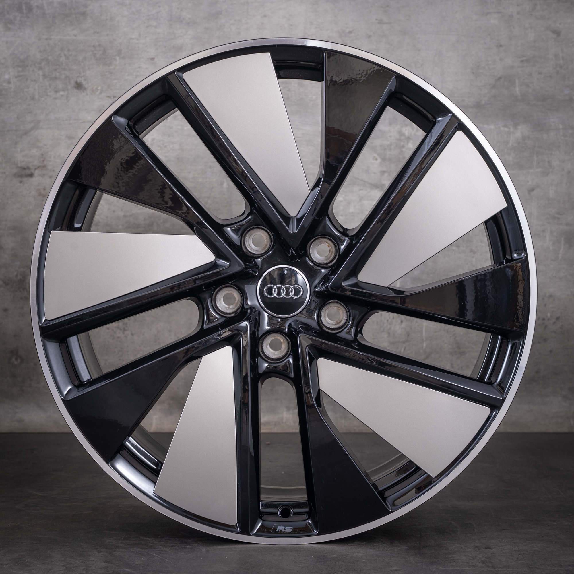 Original Audi e-tron Felgen 21 Zoll GT RS FW 4J3601025J 4J3601025K schwarz glanzgedreht