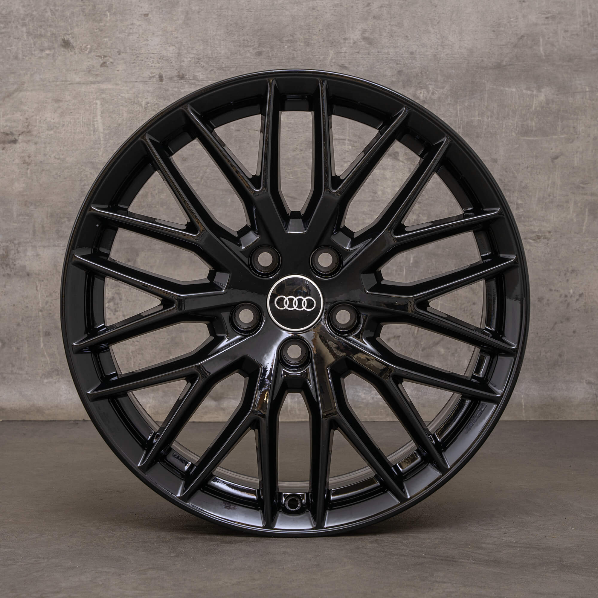 Originale Audi A4 S4 fælge 18 tommer 8W B9 8W0601025Q sort højglans