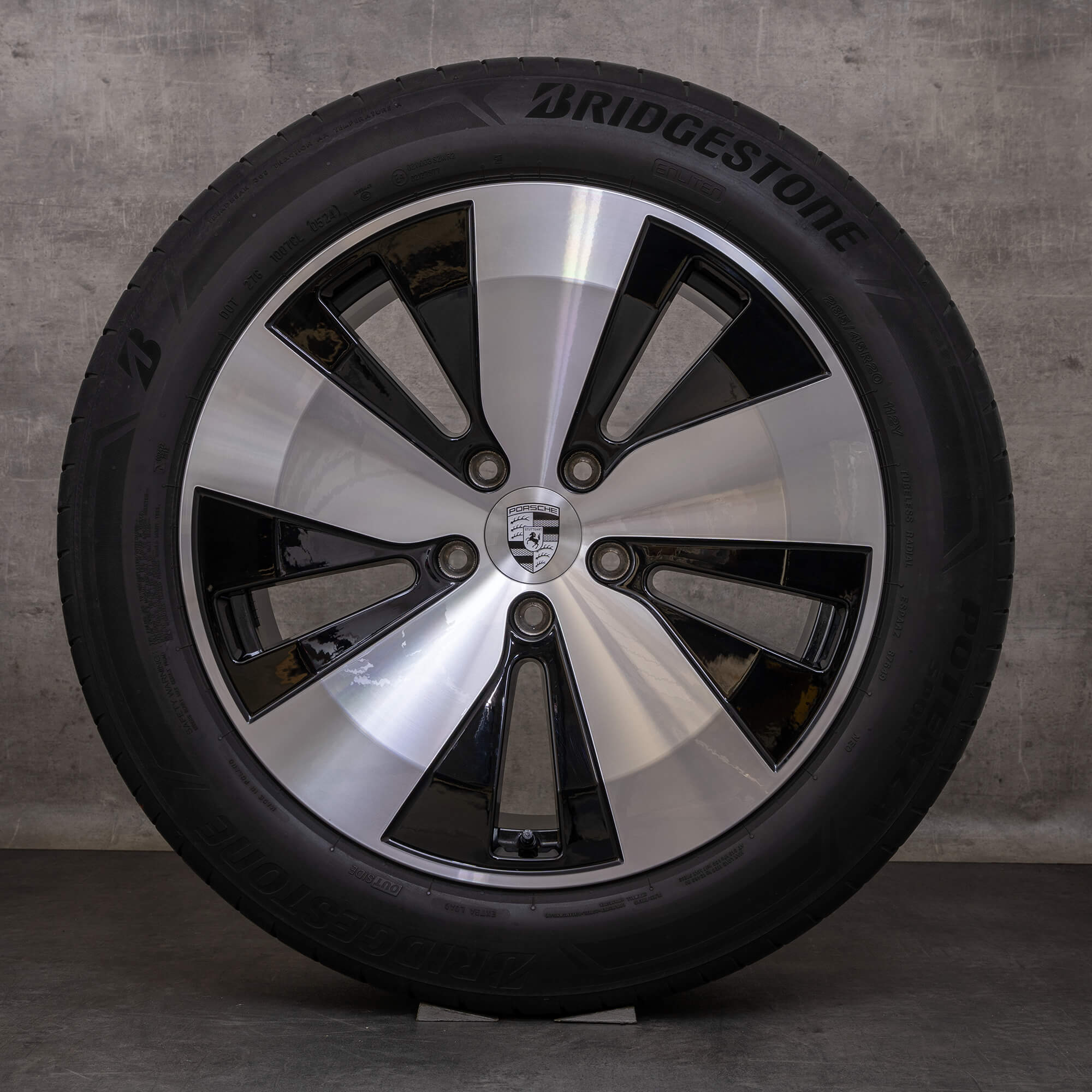 Original Porsche Macan Electric Felgen 20 Zoll Sommerräder 95C601025B 95C601025C schwarz glanzgedreht