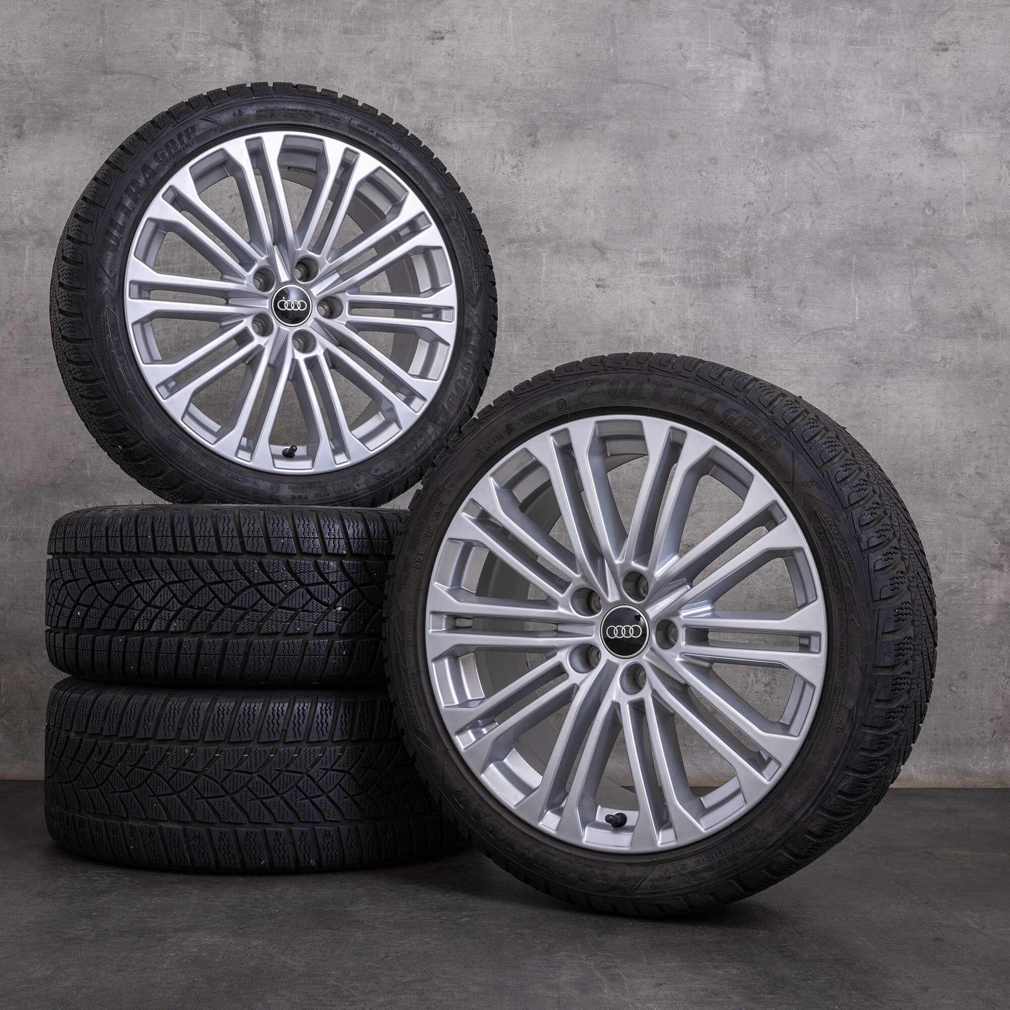 Oryginał Audi A5 S5 felgi 18 cali F5 8W B9 koła letnie 8W0601025EE srebrne