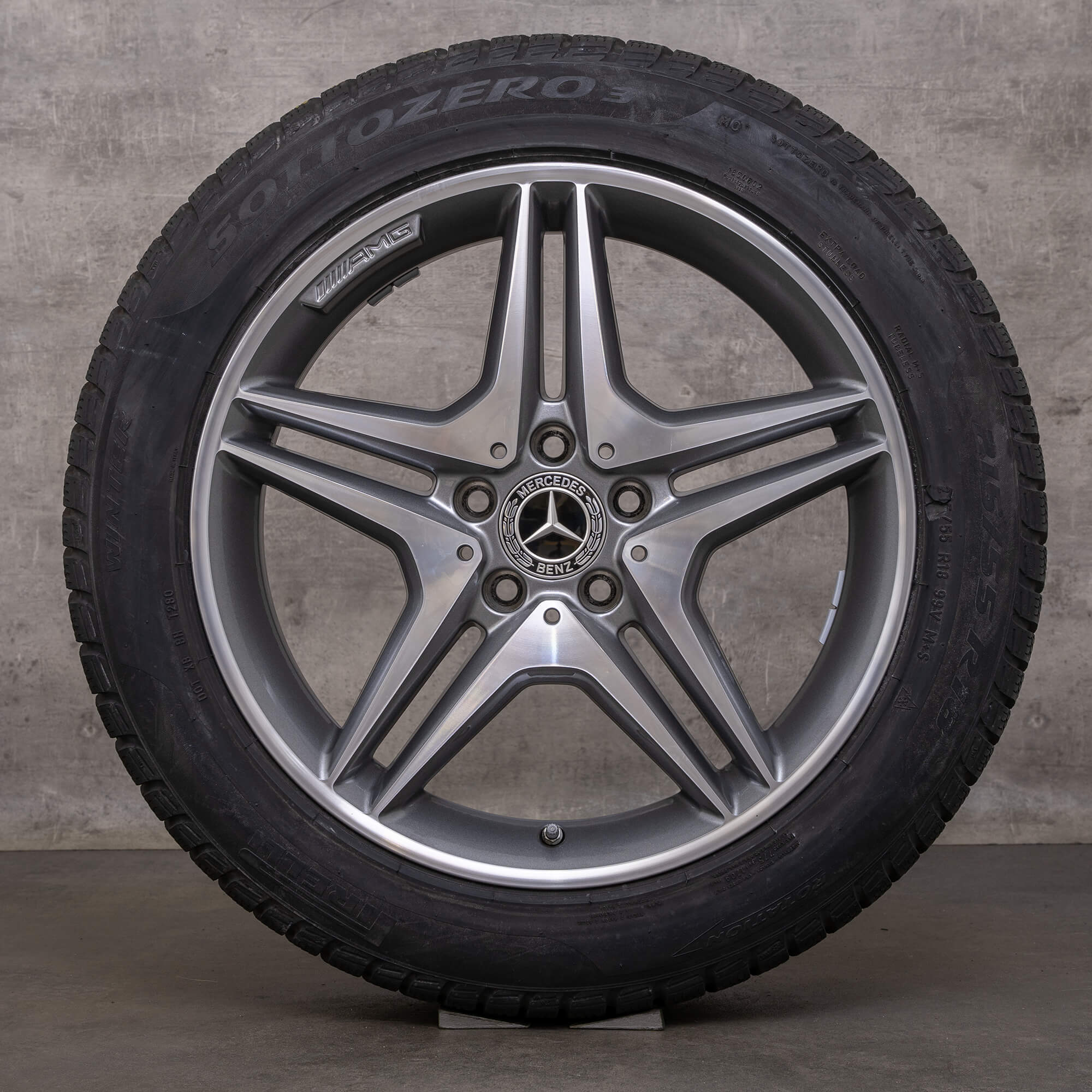 Alkuperäiset Mercedes Benz GLA 45 AMG talvirenkaat 18 tuuman X156 vanteet A1764010100 himalajanharmaa kiillotettu