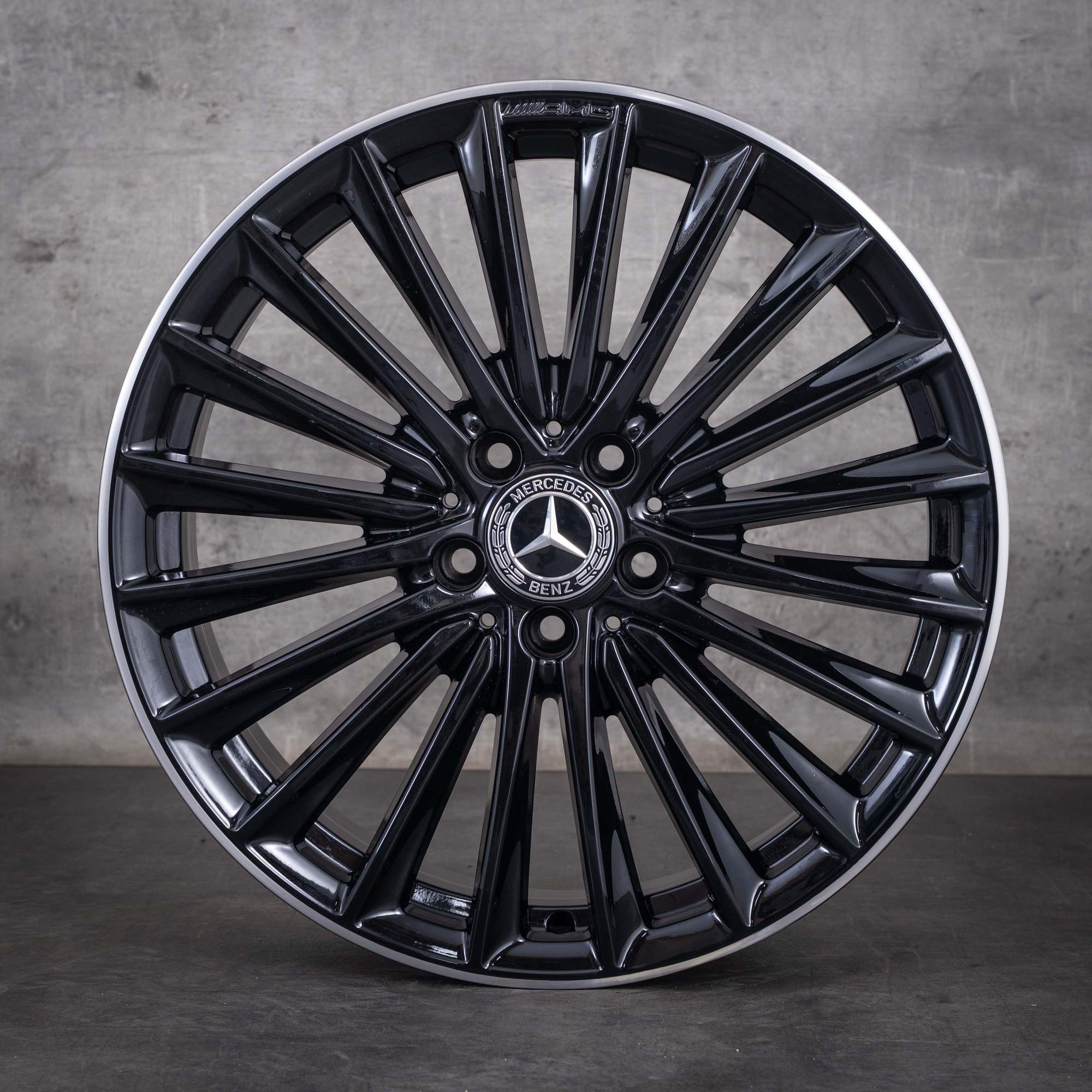 Alkuperäiset Mercedes-Benz A- ja B-sarjan CLA AMG -vanteet 19 tuumaa W177 V177 W247 C118 X118 A1774014200 diamond cut musta