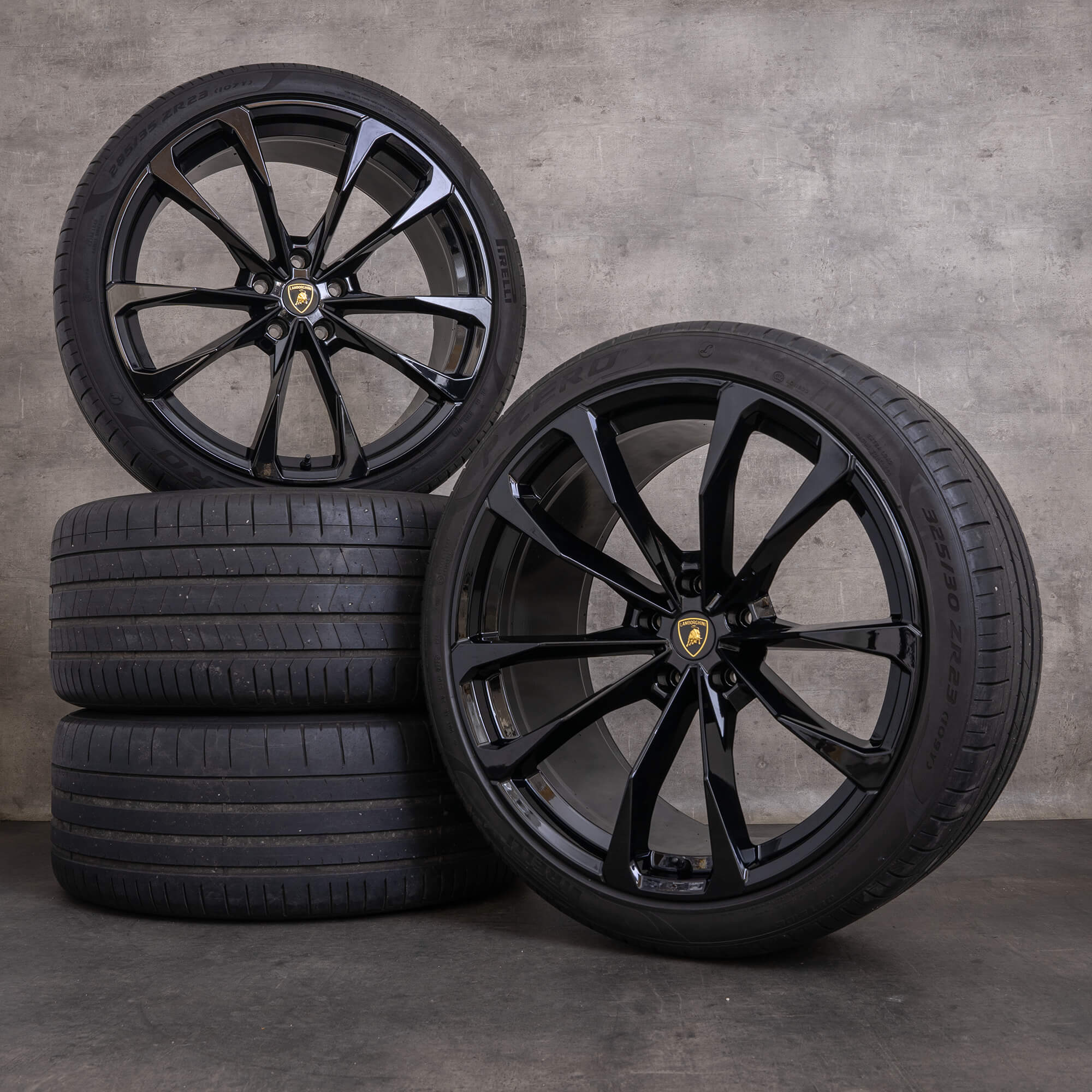 OEM Lamborghini Urus rims 23 inch summer wheels 4ML601025CP 4ML601025CR black glossy