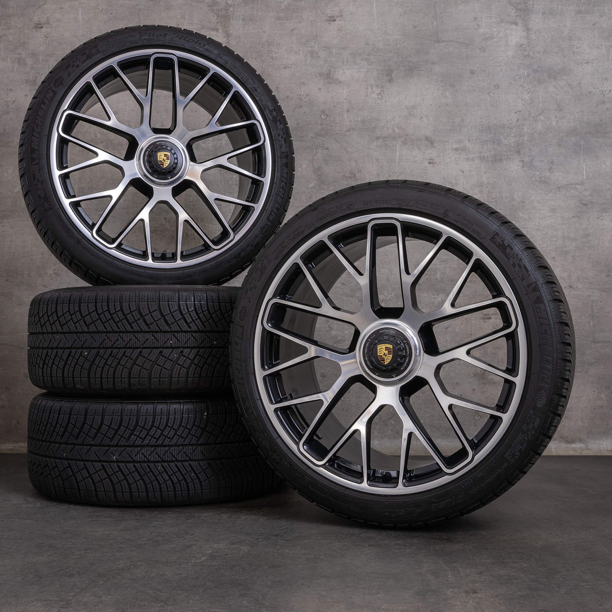 Original zimní pneu s disky Porsche 911 20palcové ráfky na auto 991 I II Turbo S 99136216134 99136216634 černé leštěné
