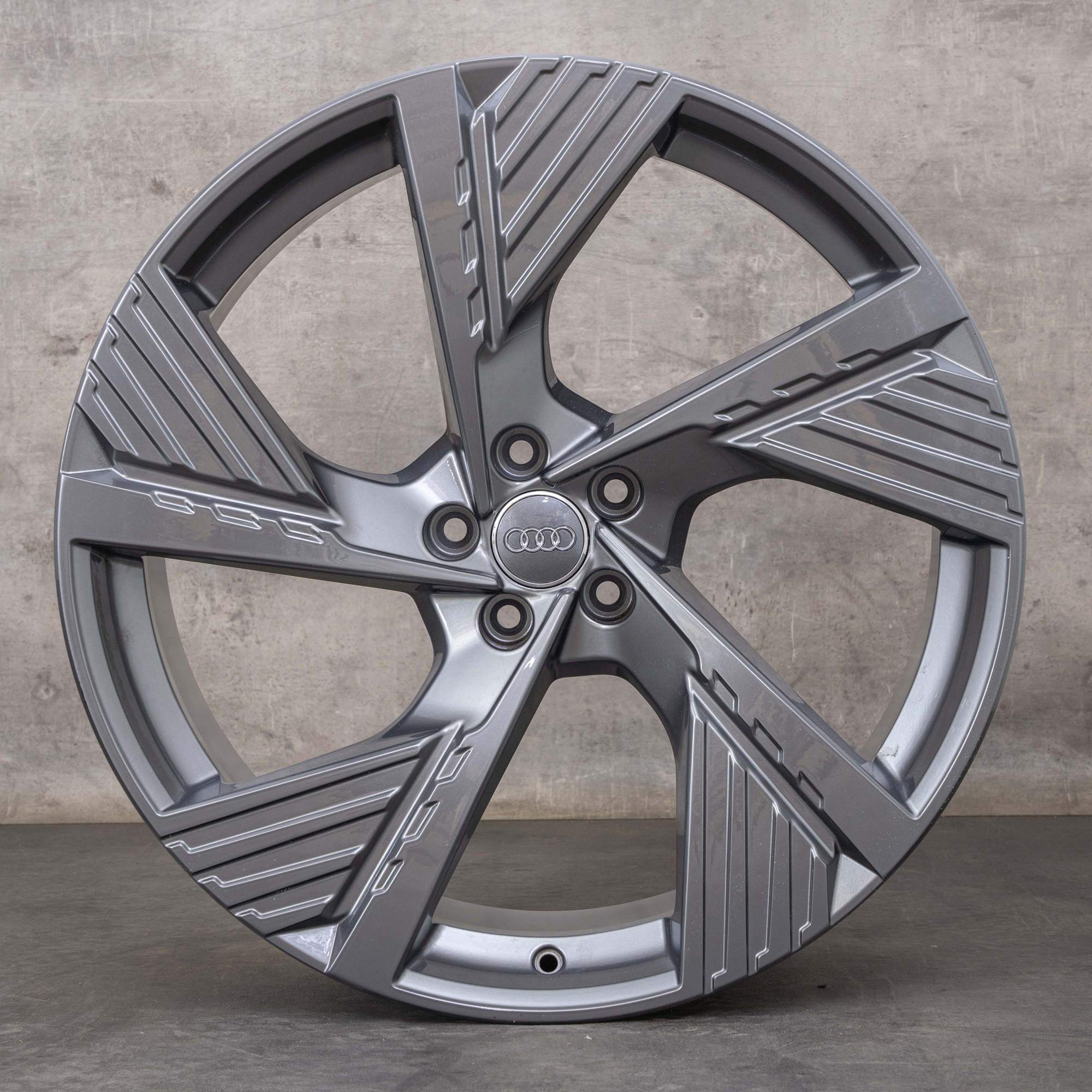 Originele Audi Q8 e-tron velgen 22 inch GEN GEA & Sportback 4KE601025B titanium
