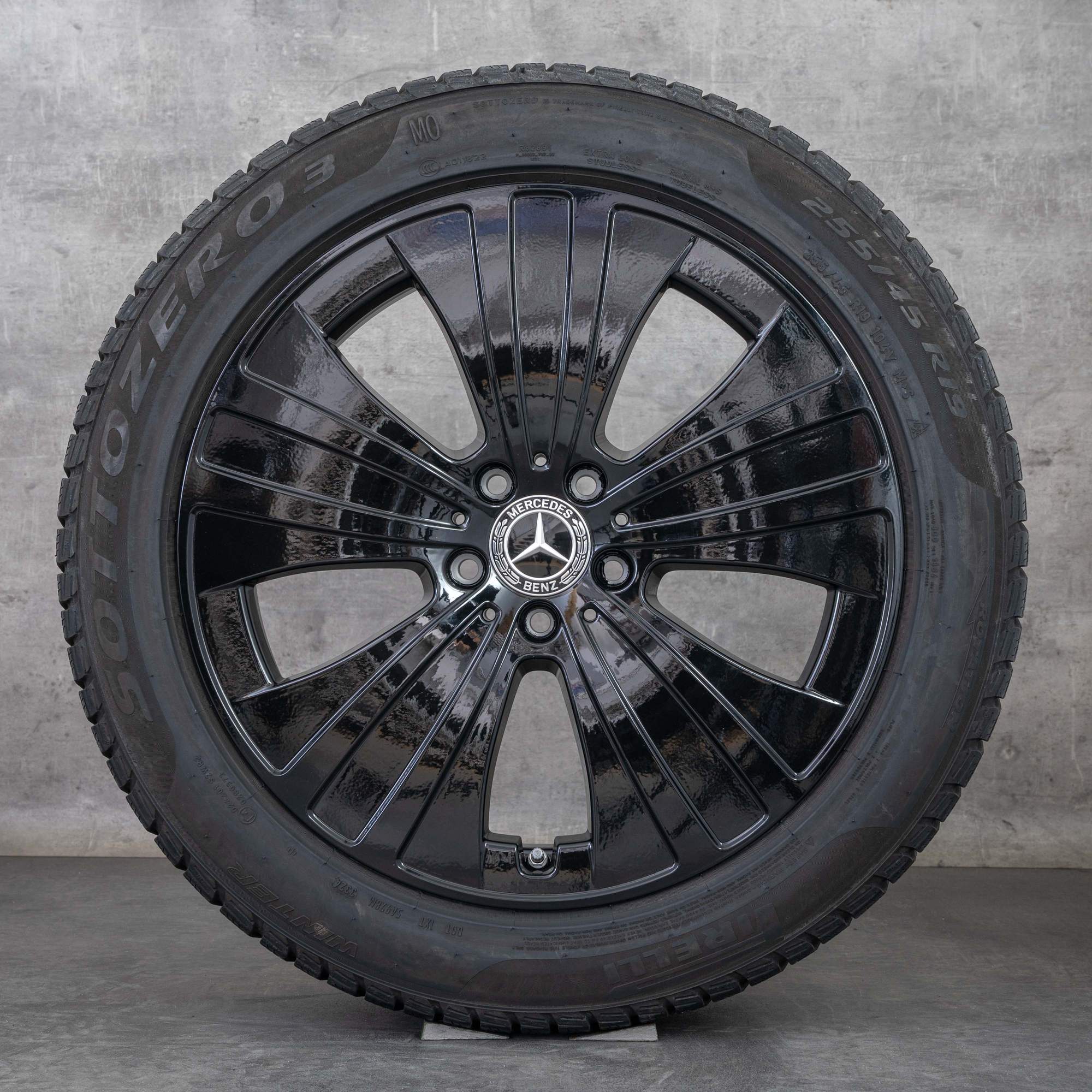 Oryginalne koła zimowe Mercedes Benz EQE 19 cali felgi V295 A2954011200 czarne błyszczące