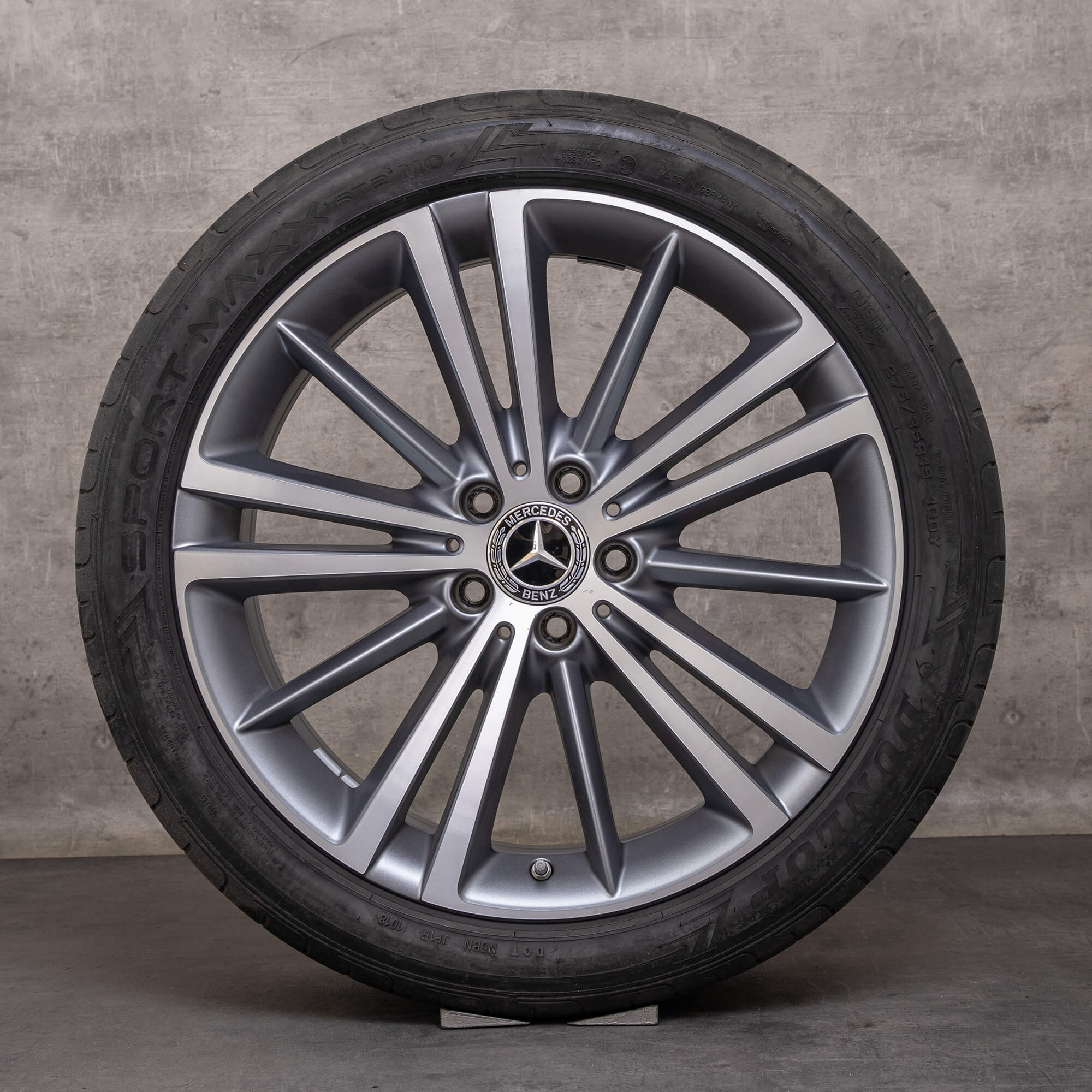 Original Mercedes Benz CLS AMG fälgar 19 tum C257 sommarhjul A2574010400 A2574010300 himalaya grå högblank svarvad