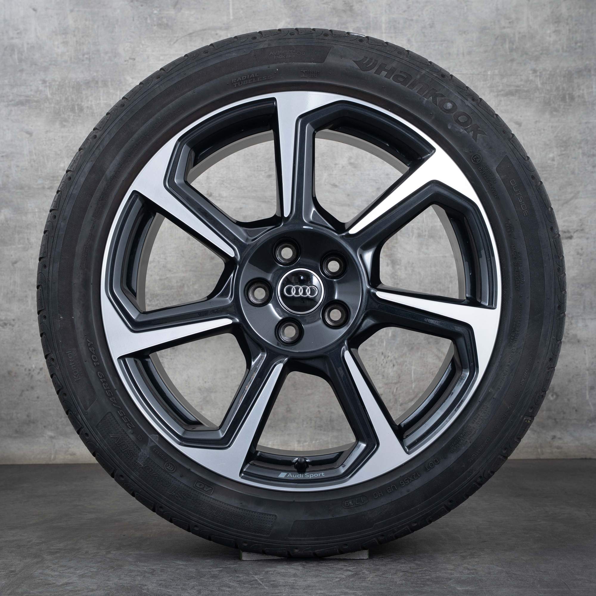 Alkuperäiset Audi Q3 vanteet 19 tuuman F3 kesäpyörät Rotor 83A601025D graniitti kiillotettu.