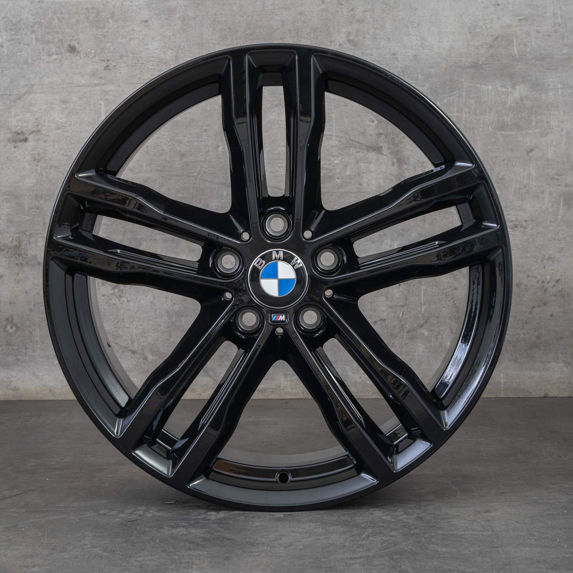 OEM BMW 3 series 4 rims 19 inch F30 F31 F32 F33 F36 Gran Coupé Styling 704 M 7856710 7856711 black gloss