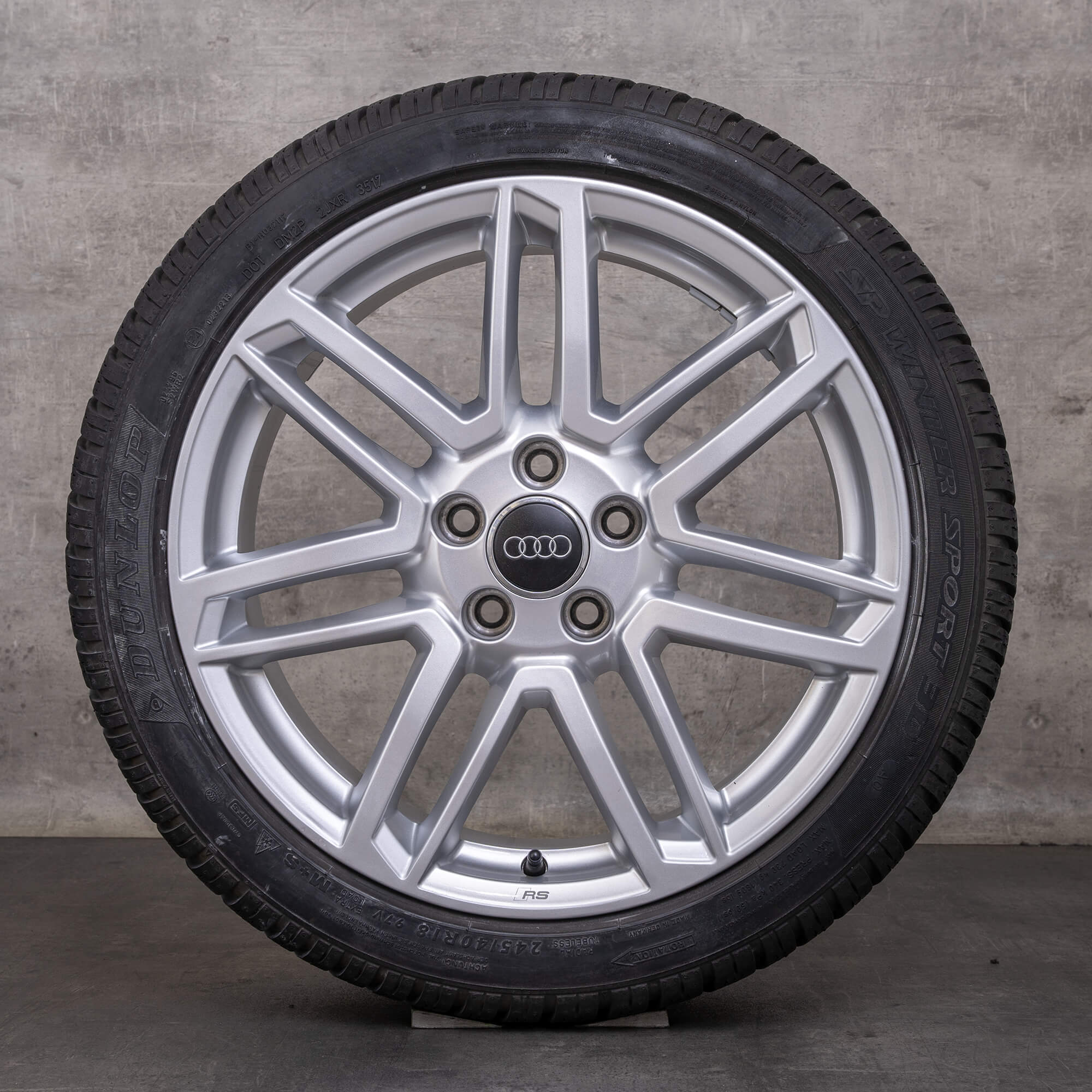 Original Audi TT TTS TTRS vinterhjul 18 tum 8S FV fälgar / fälg 8S0601025M silver glansig