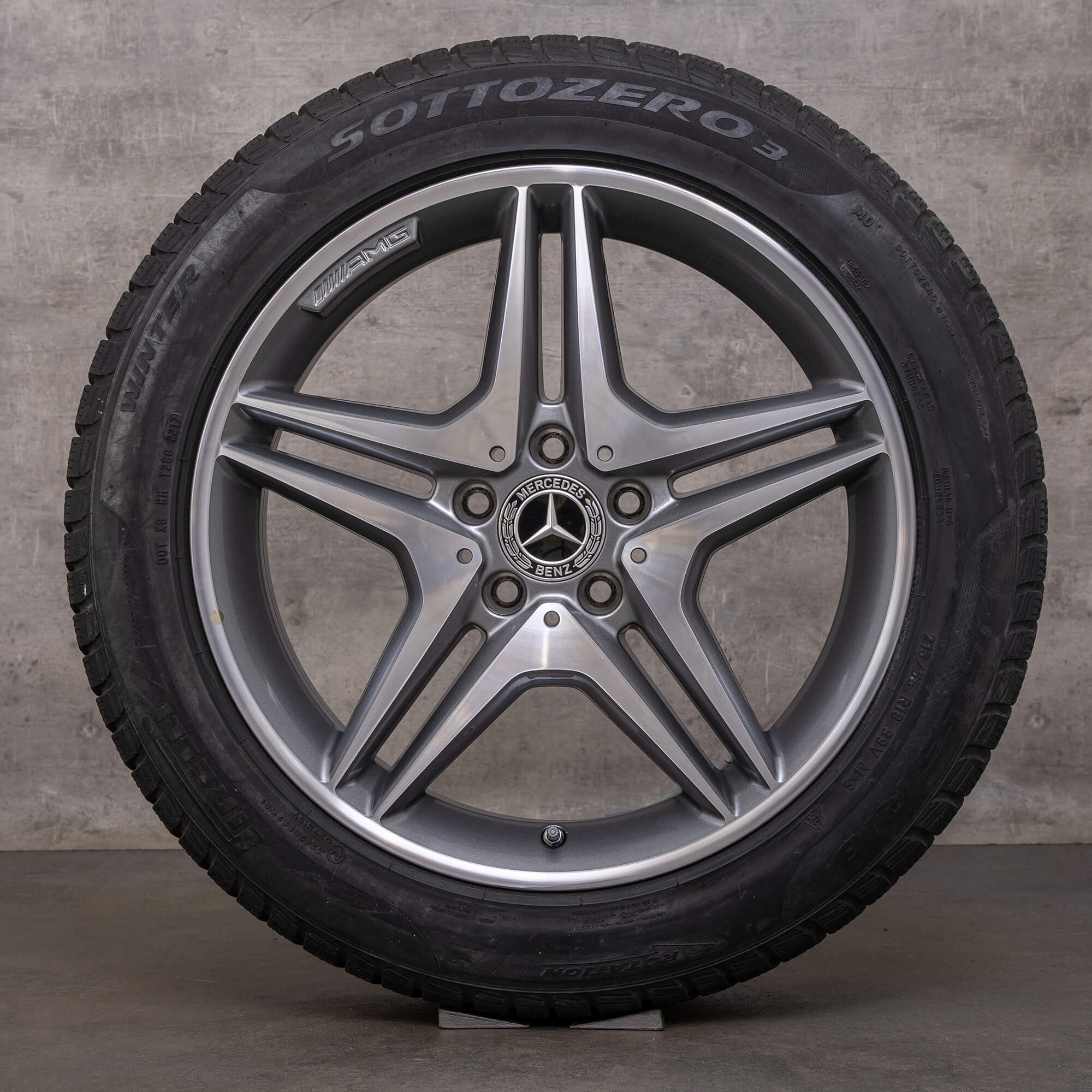 Alkuperäiset Mercedes Benz GLA 45 AMG talvirenkaat 18 tuuman X156 vanteet A1764010100 himalajanharmaa kiillotettu