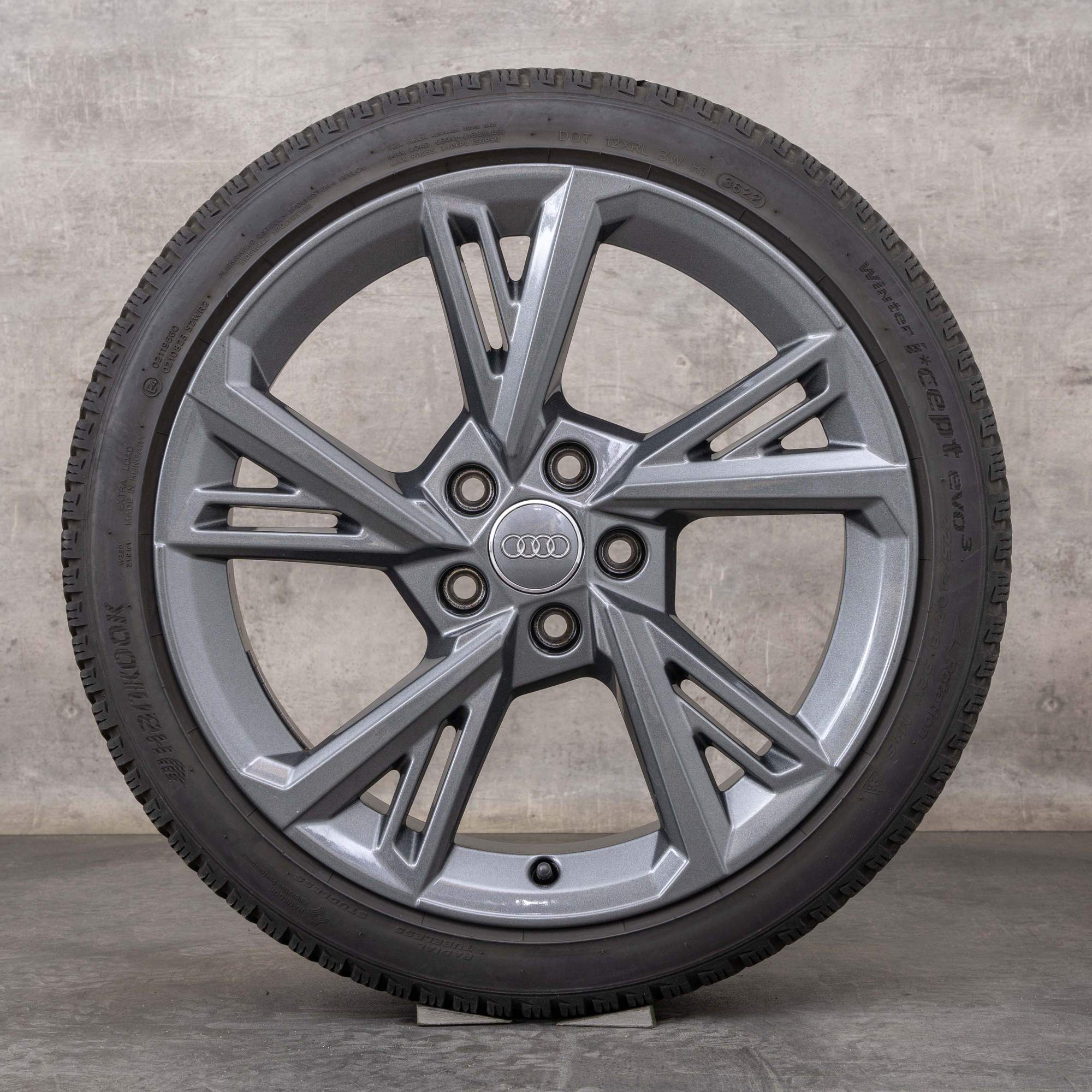 A3 Rim OEM Audi A3 S3 rims 18 inch 8Y summer wheels 8Y0601025G titanium gloss