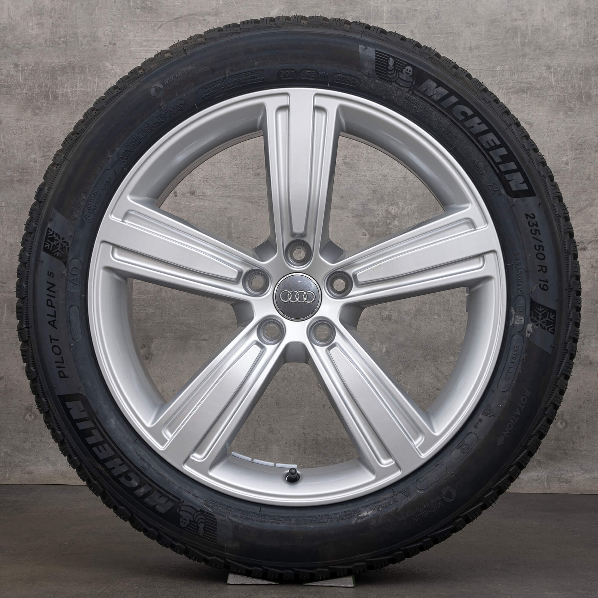 Oryginalne koła zimowe Audi A8 S8 19 cali 4N D5 felgi 4N0601025J srebrne