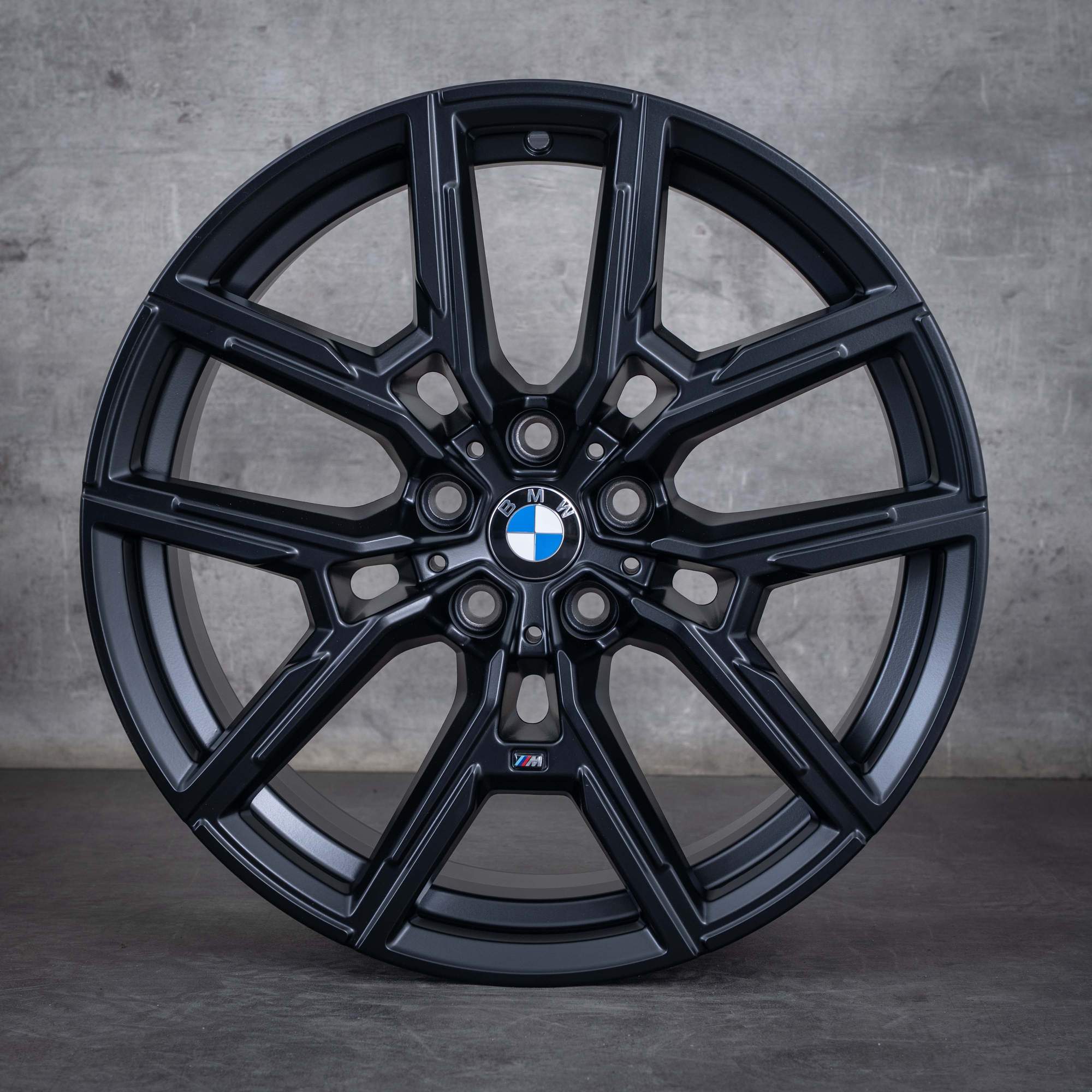 Oryginalne felgi BMW serii 4 i4 19 cali G26 Gran Coupe Styling 859 M 8747304 8747305 czarny mat