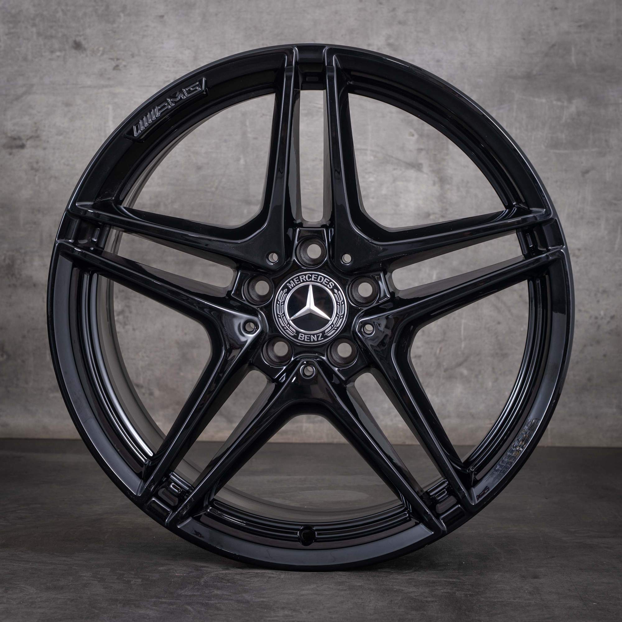 Jante originale Mercedes-Benz Clasa C C63 & S AMG de 19 inci W205 S205 A2054011900 A2054013600 negru lucios