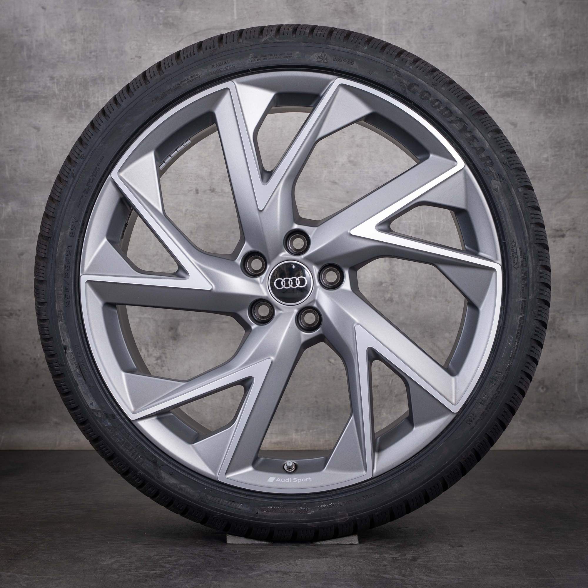 Oryginalne koła zimowe do Audi RS Q3 Sportback 21-calowe felgi F3 83A601025AD matowe koła z efektem diamond cut
