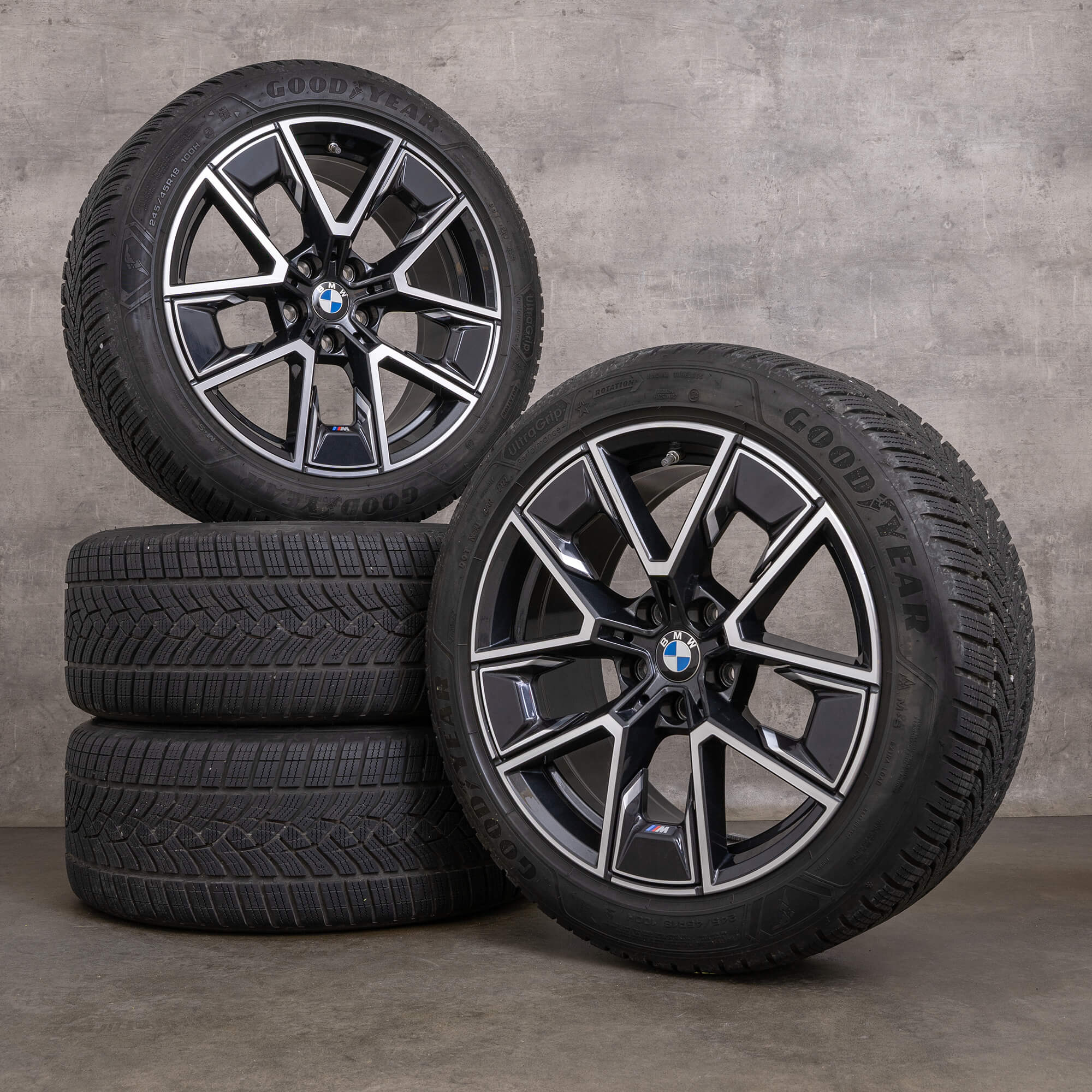 Originální zimni alu kola BMW řady 4 i4 18" G26 styling 858 disky 8747286 černé lesklé soustružené