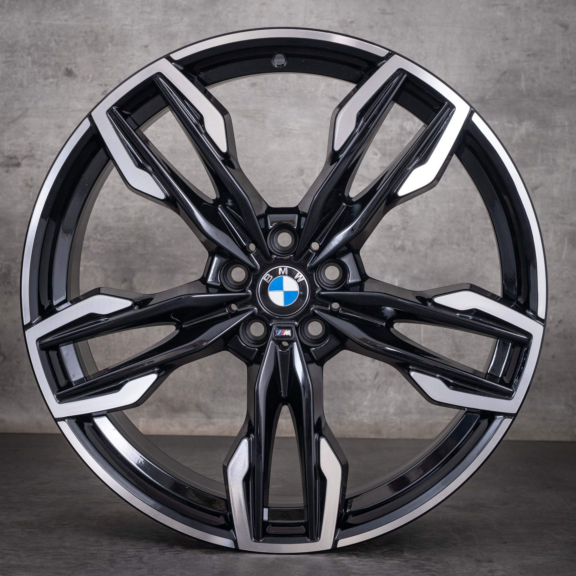 Oryginalne felgi BMW X3 X4 21 cali G01 G02 w stylu 718 M 7916272 7916273 czarne w stylu diamond cut